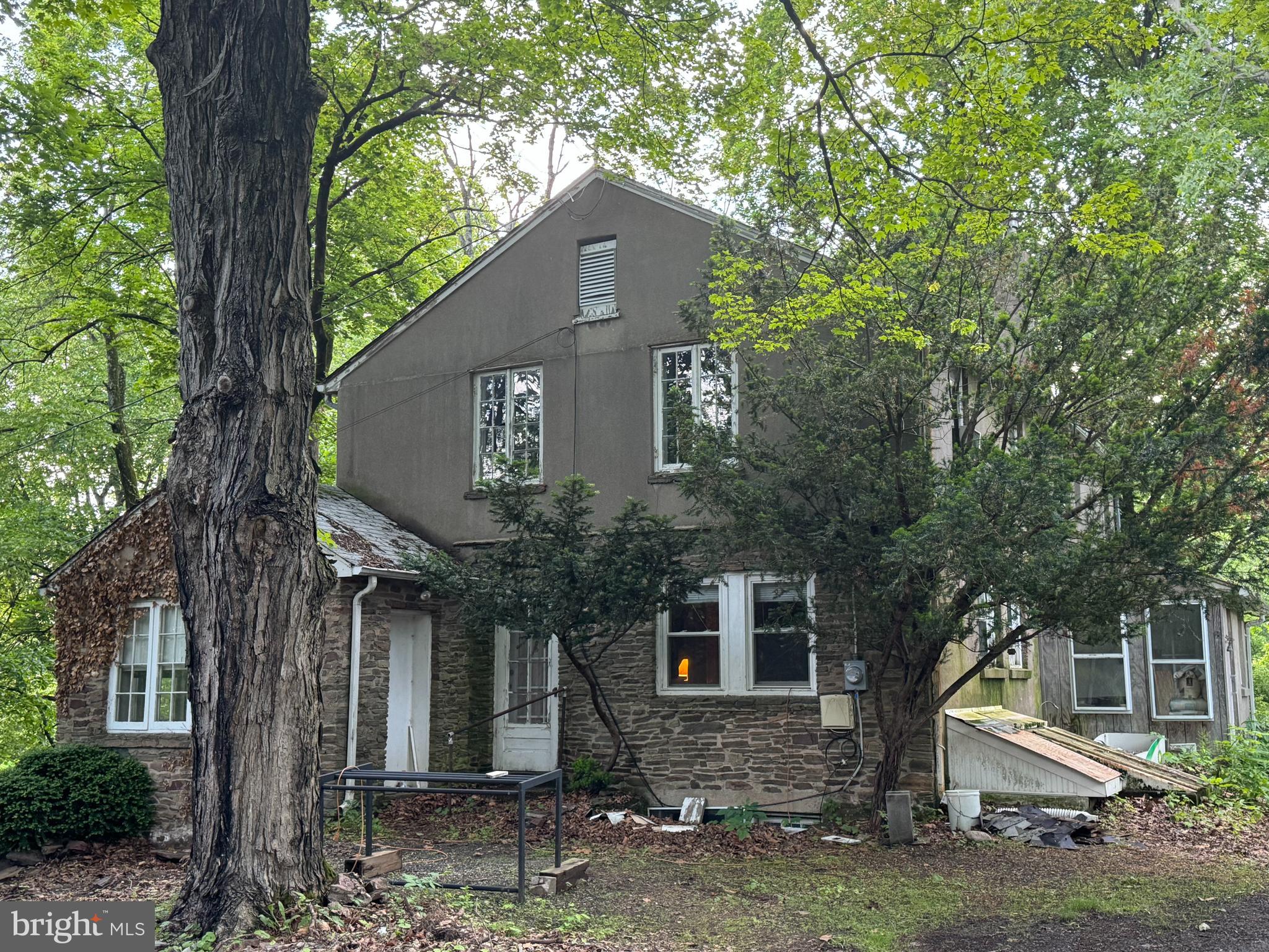 1486 RIVER ROAD