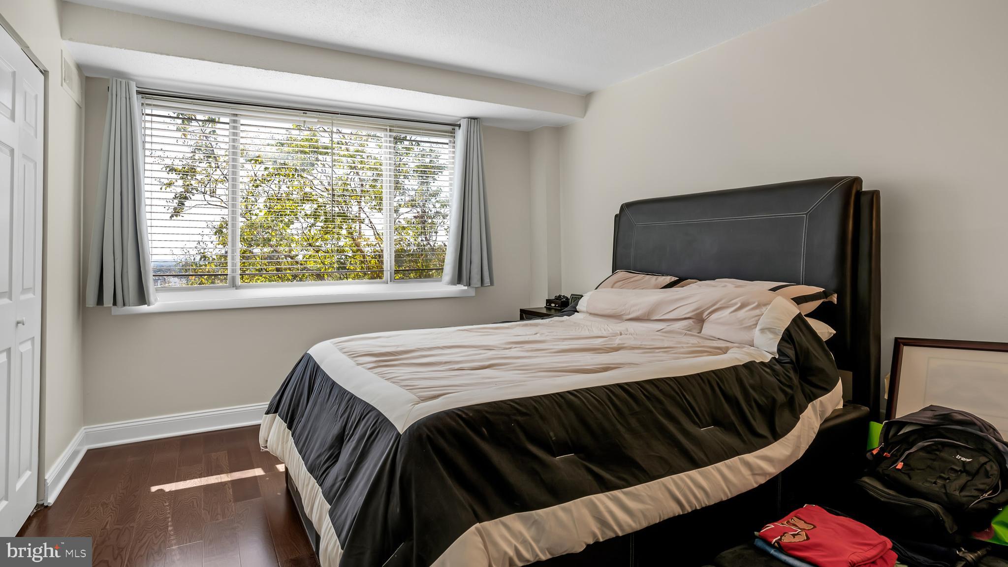 OGLETHORPE HOUSE - Residential