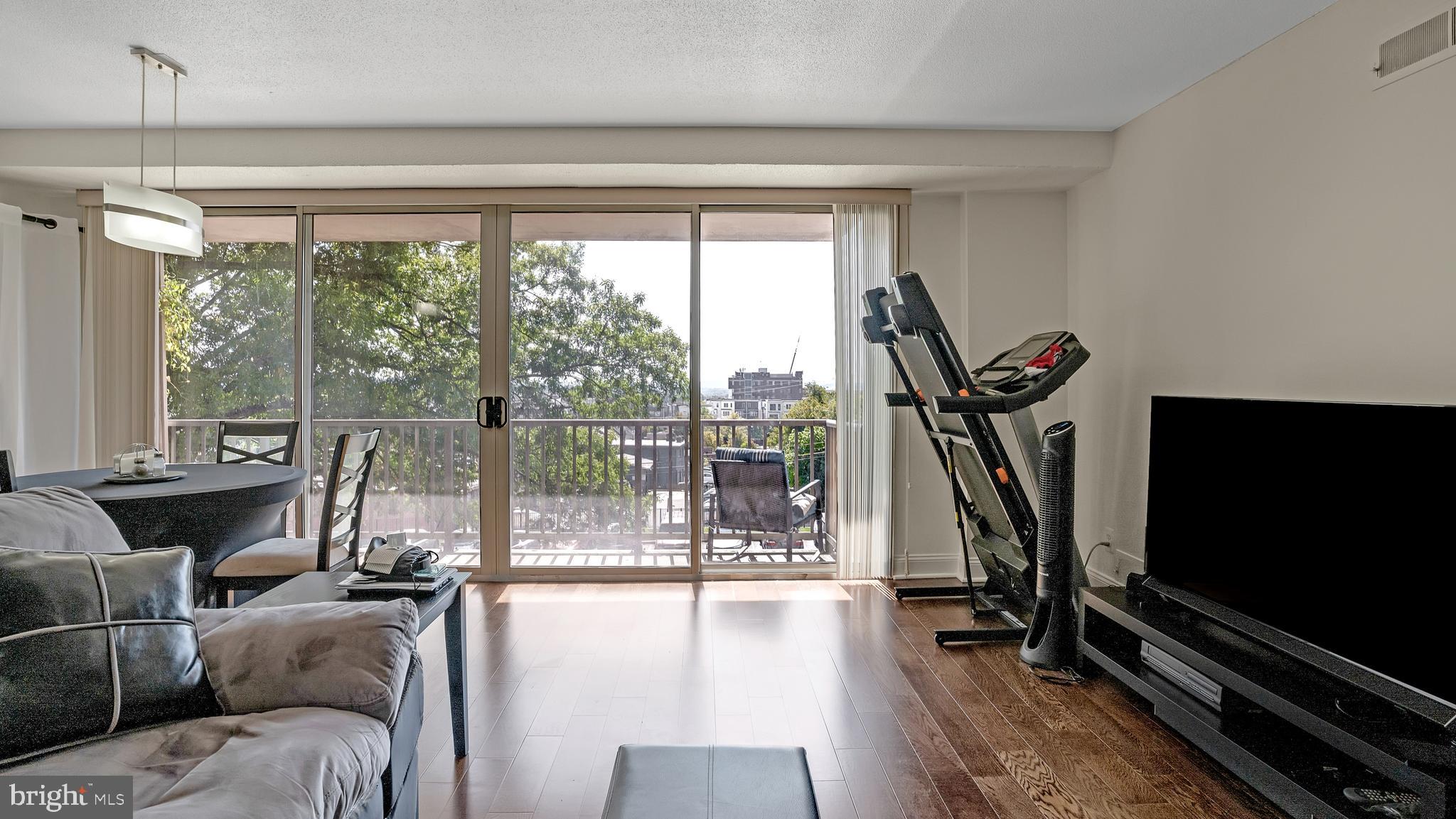 OGLETHORPE HOUSE - Residential