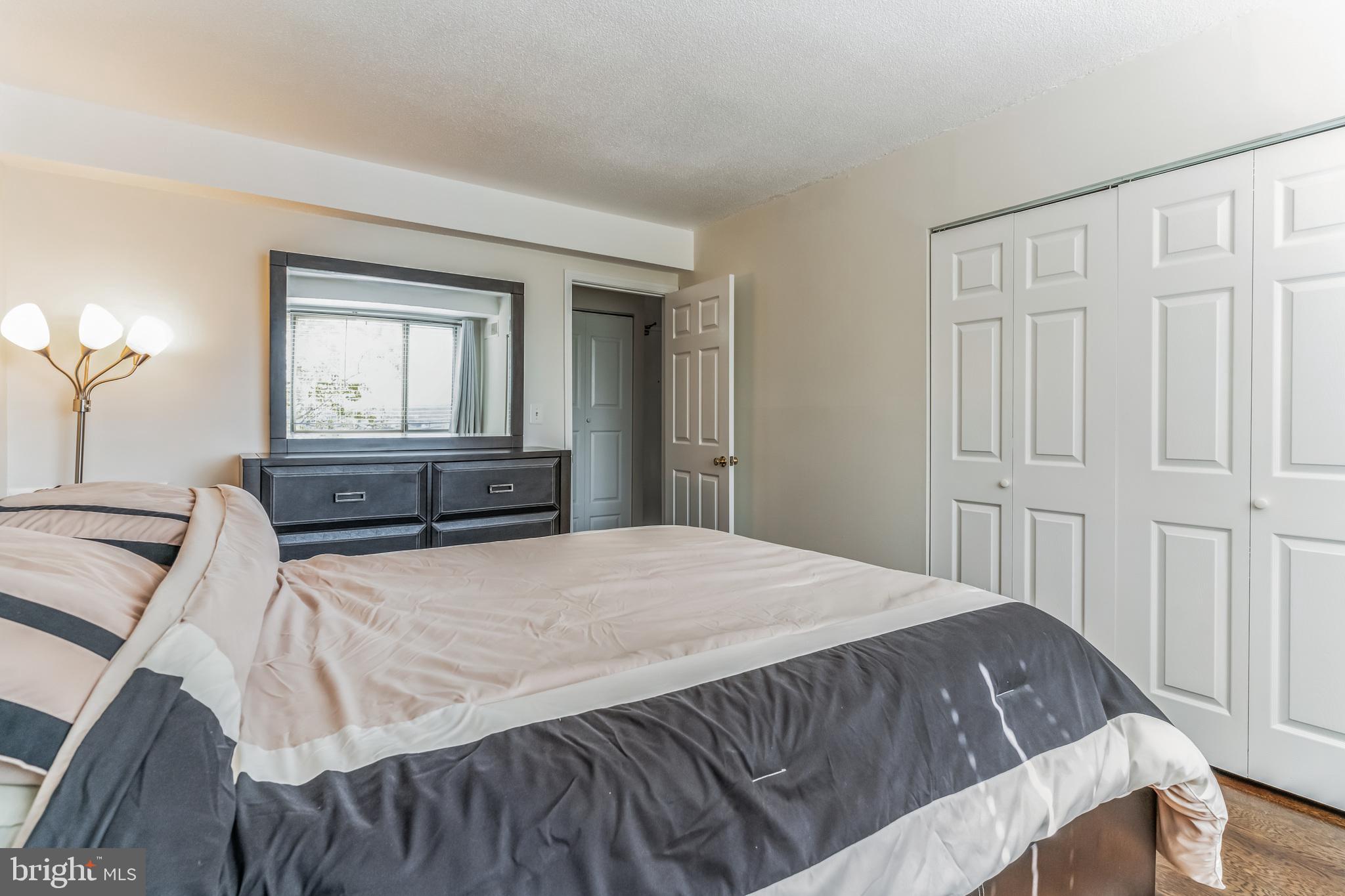 OGLETHORPE HOUSE - Residential