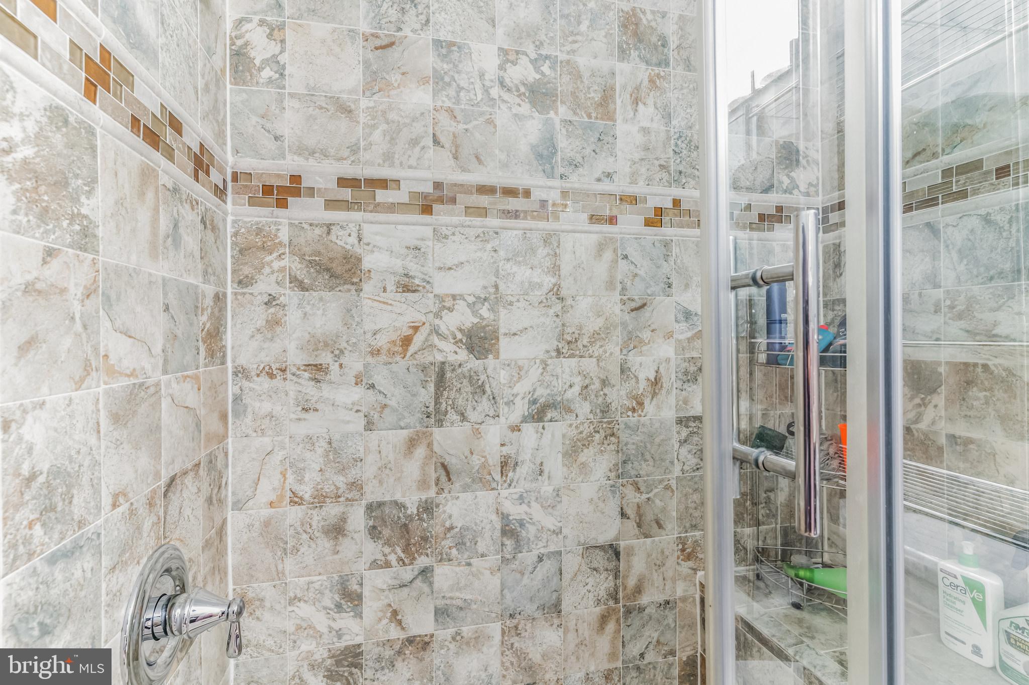 OGLETHORPE HOUSE - Residential