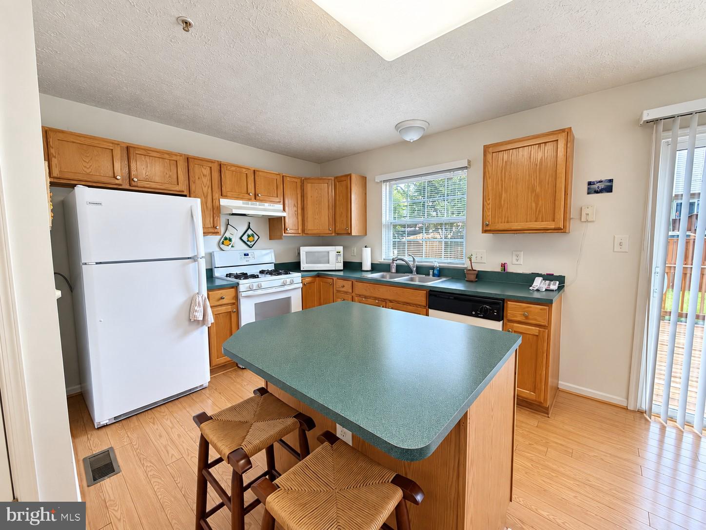 8703 THORNBROOK DRIVE