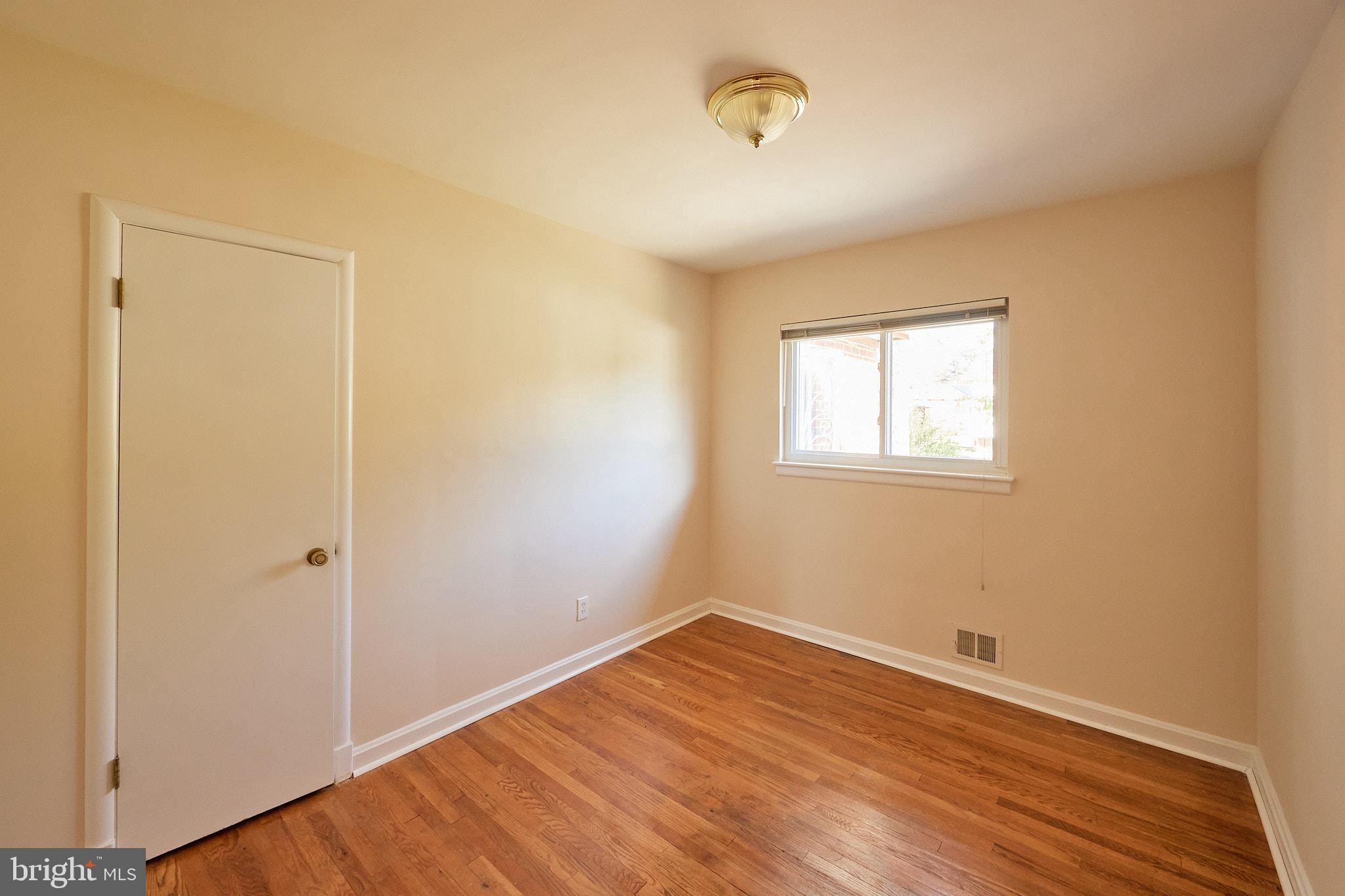 WHEATON FOREST - Residential