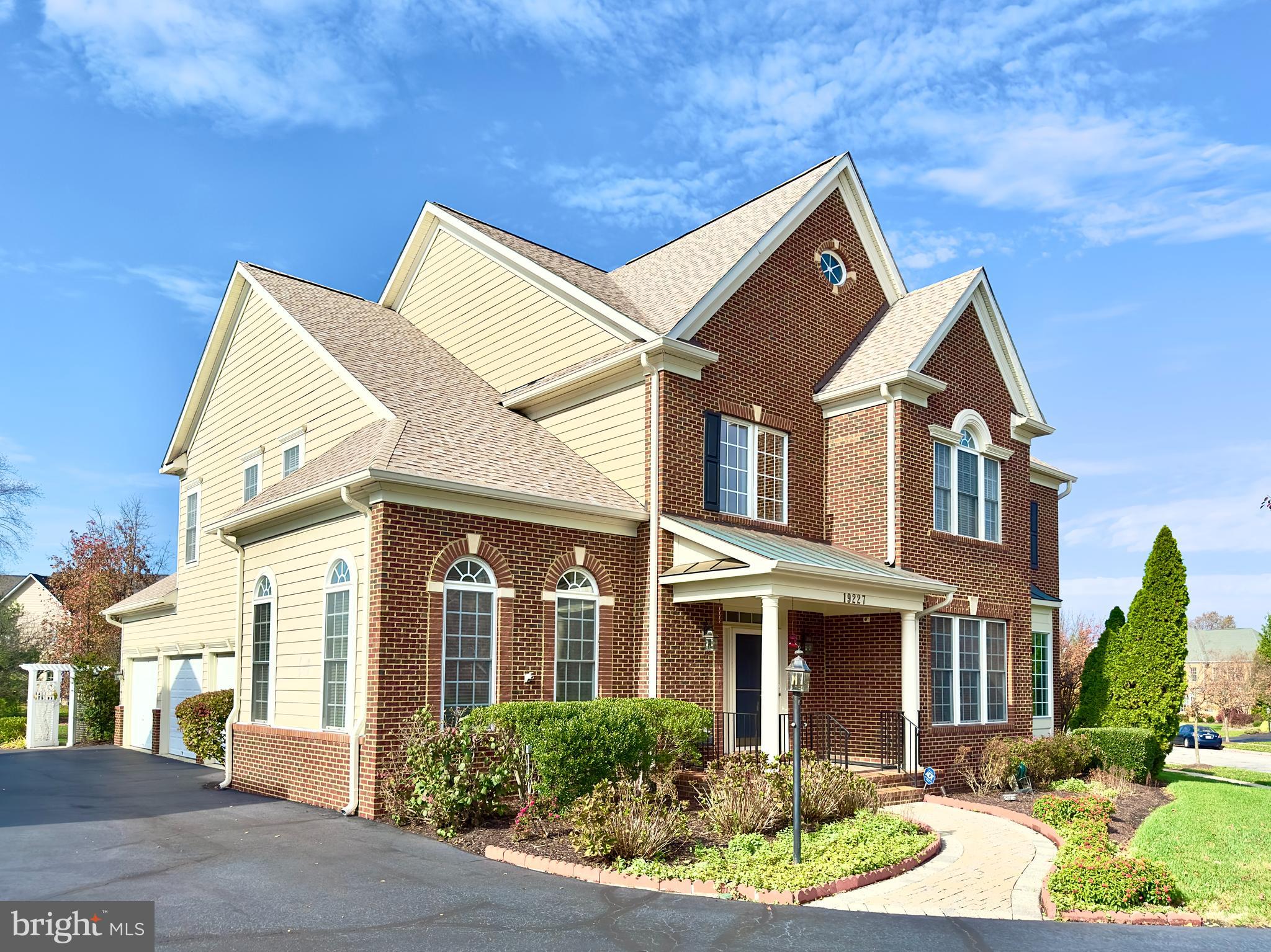 LANSDOWNE ON THE POTOMAC - Residential Lease