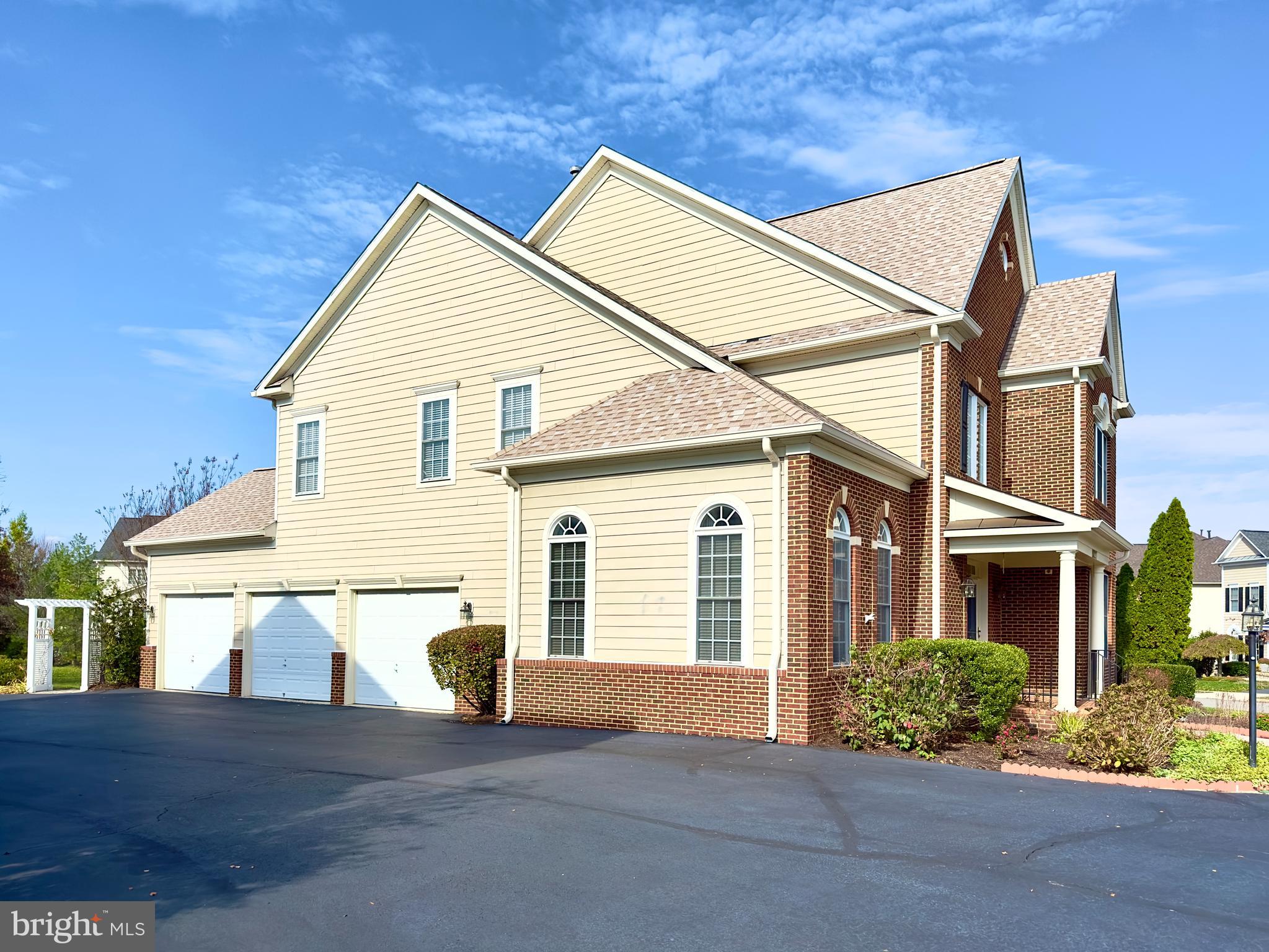 LANSDOWNE ON THE POTOMAC - Residential Lease