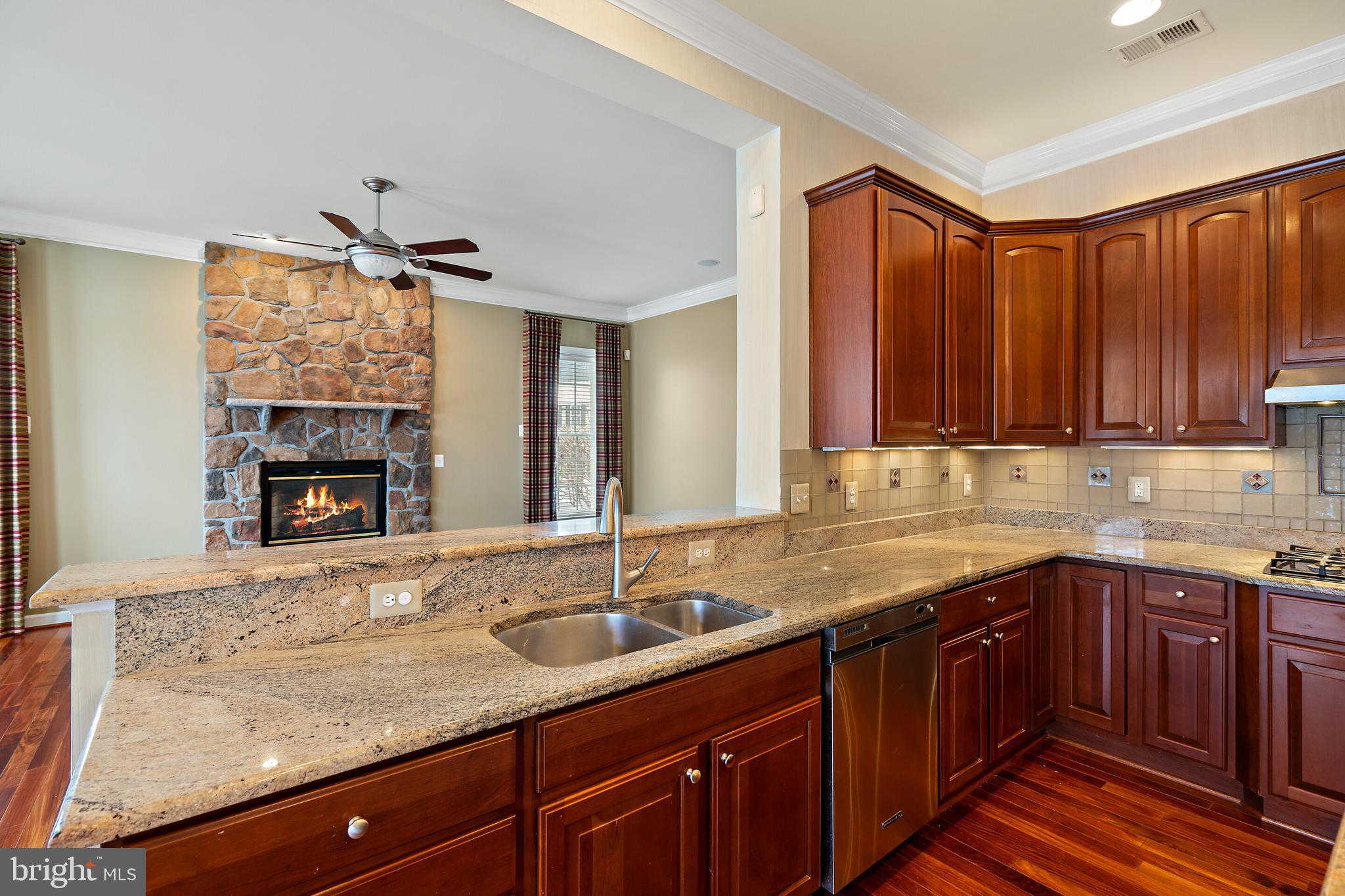 LANSDOWNE ON THE POTOMAC - Residential Lease