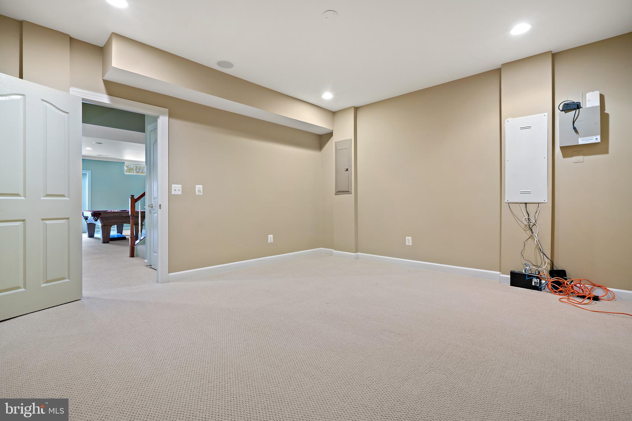 LANSDOWNE ON THE POTOMAC - Residential Lease