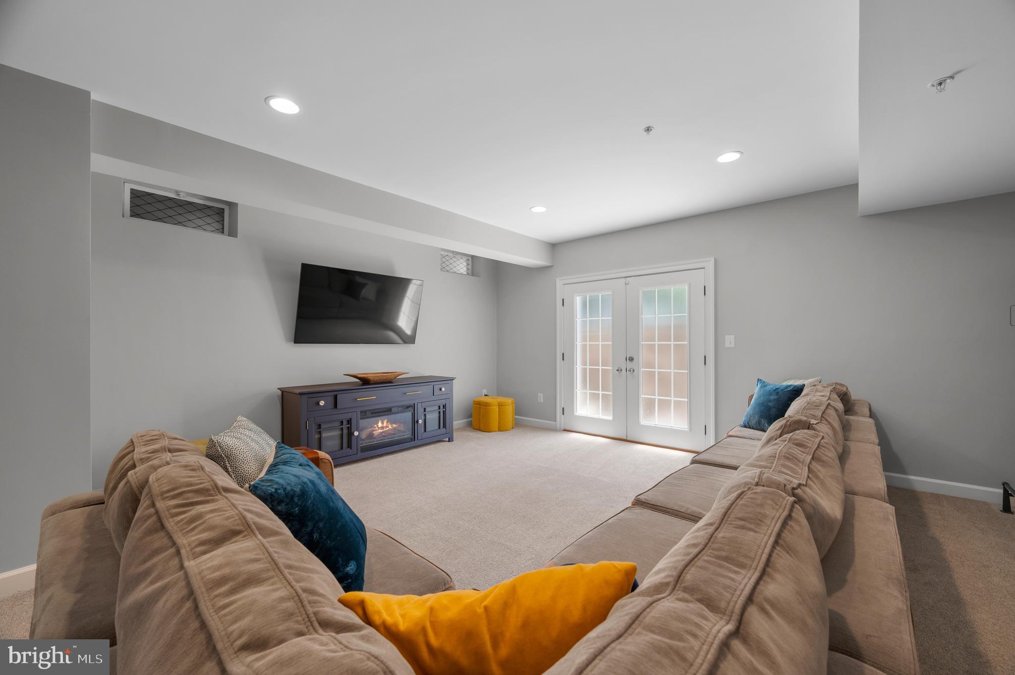 MAPLE LAWN - Residential