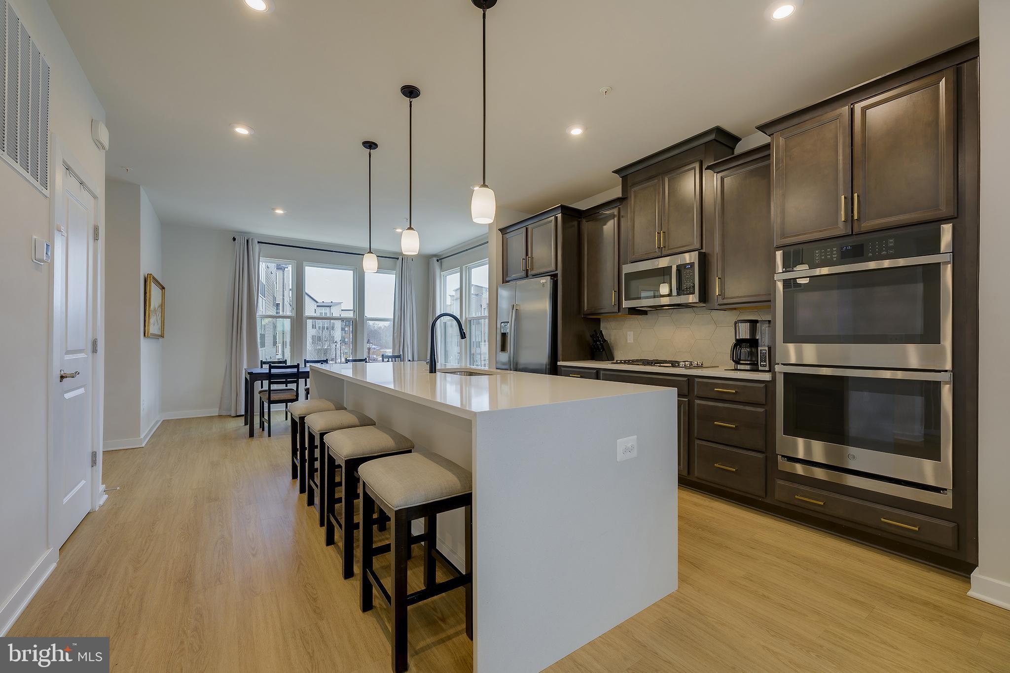 RIVERFRONT - Residential