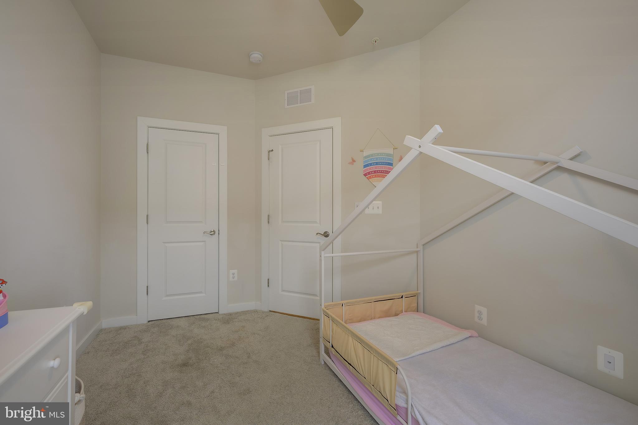 RIVERFRONT - Residential