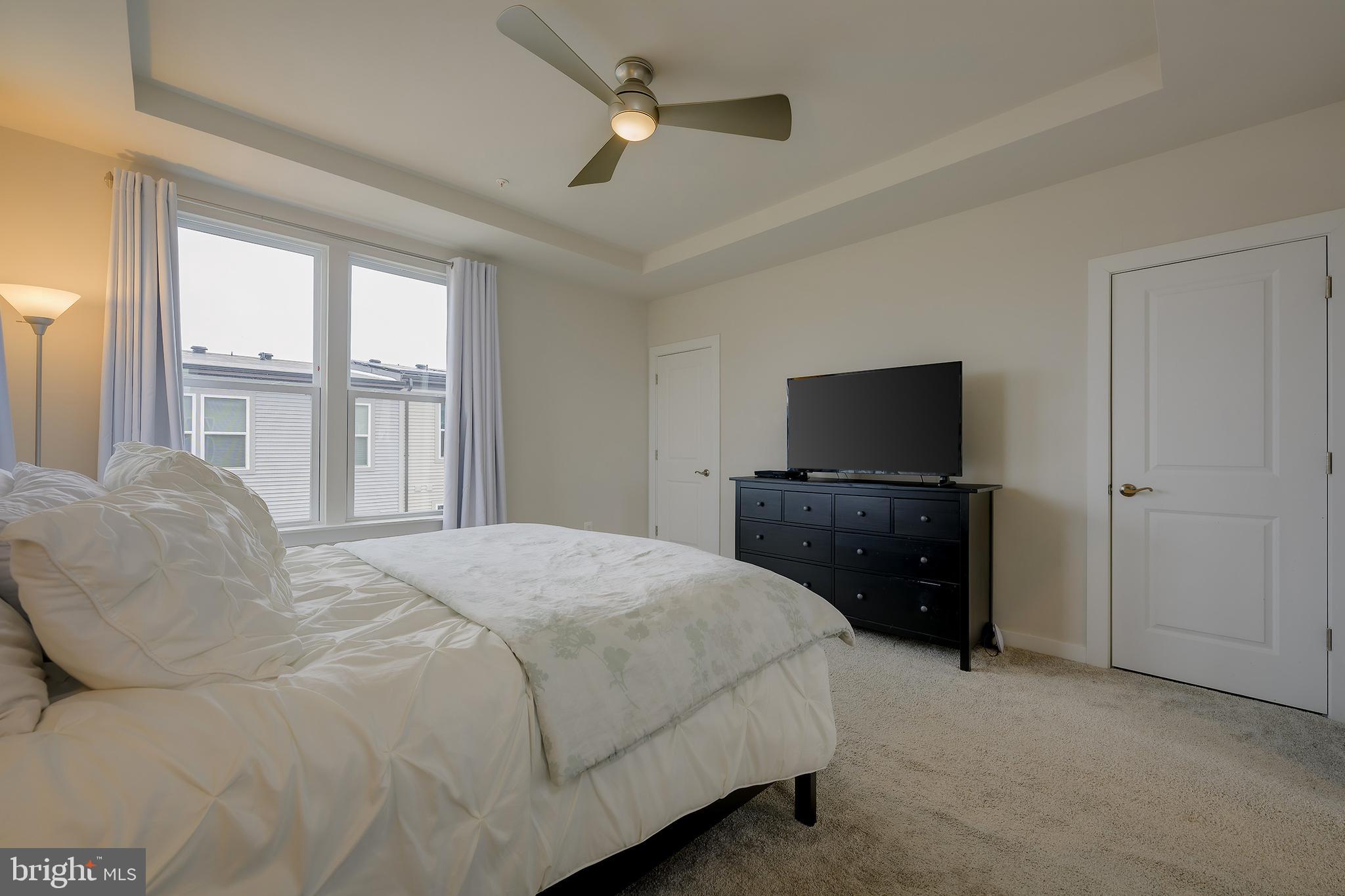 RIVERFRONT - Residential