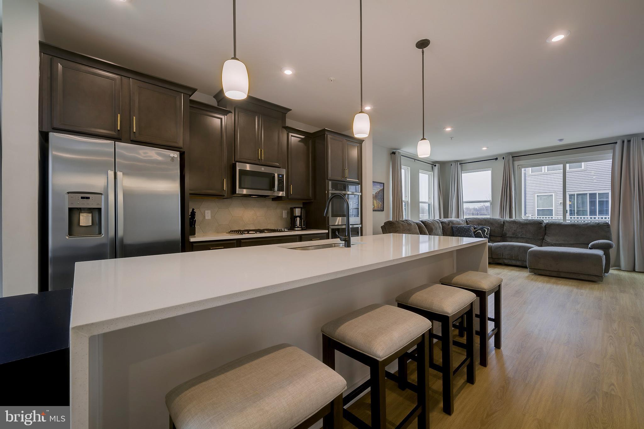 RIVERFRONT - Residential