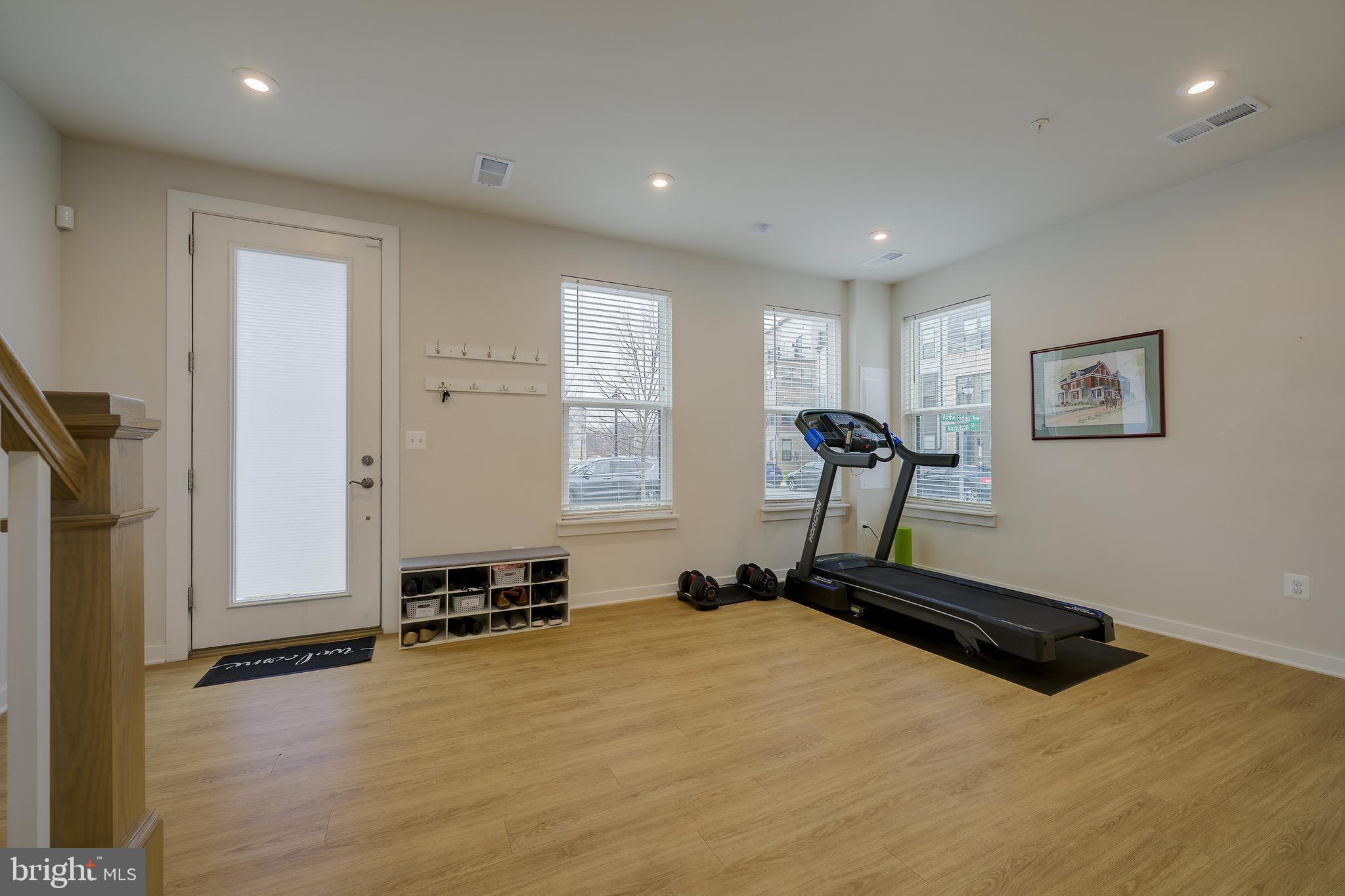 RIVERFRONT - Residential