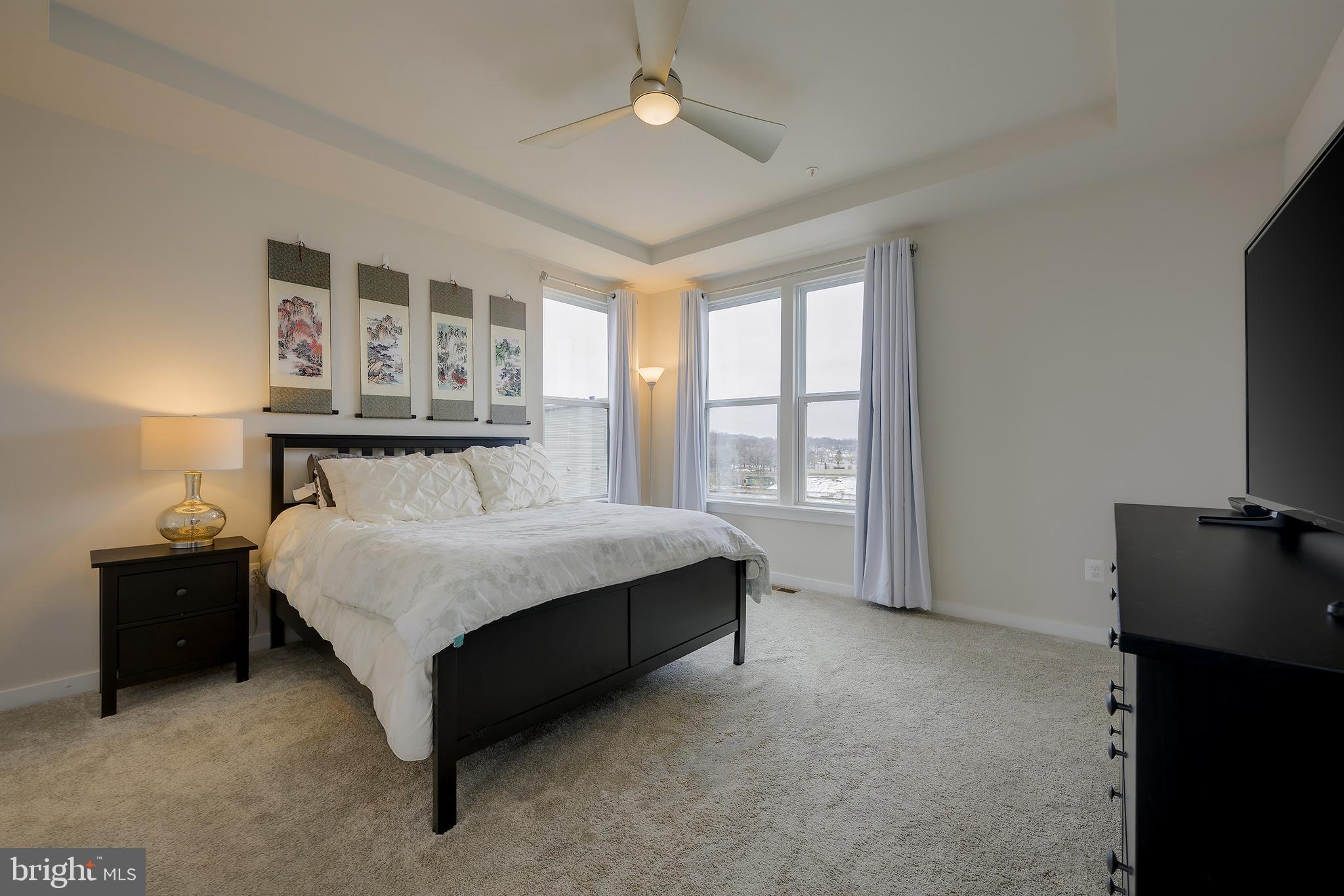 RIVERFRONT - Residential