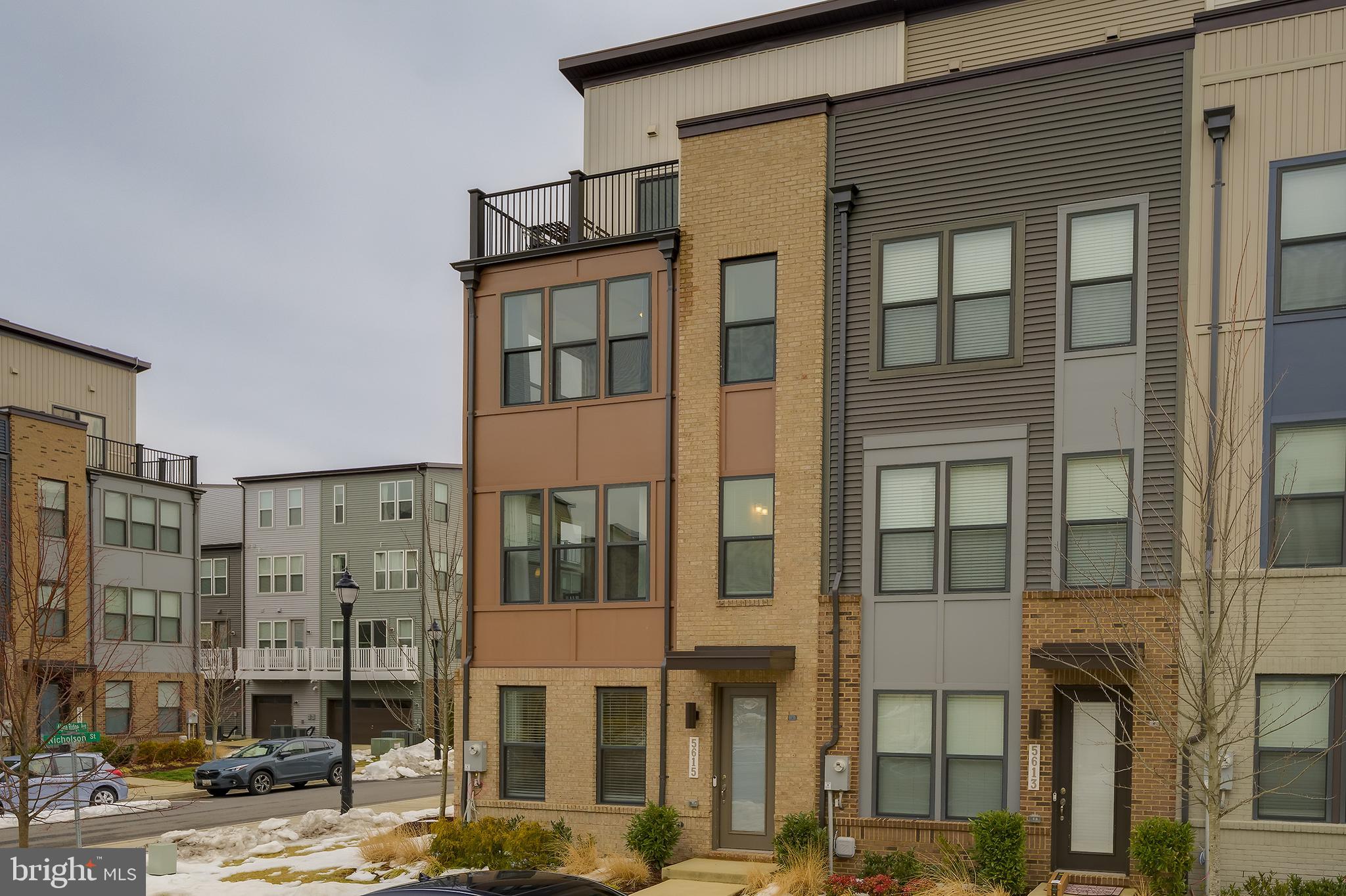 RIVERFRONT - Residential