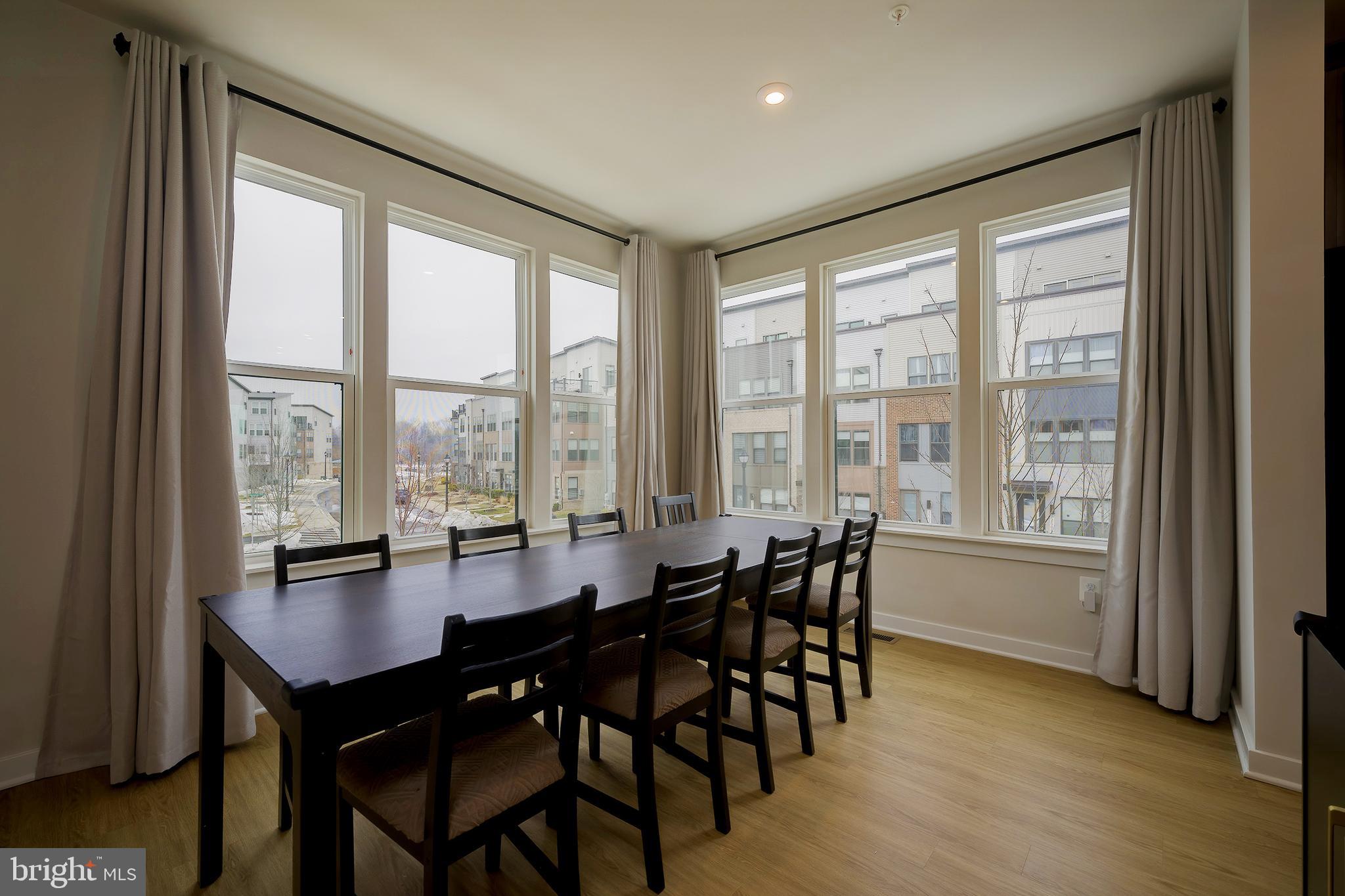 RIVERFRONT - Residential