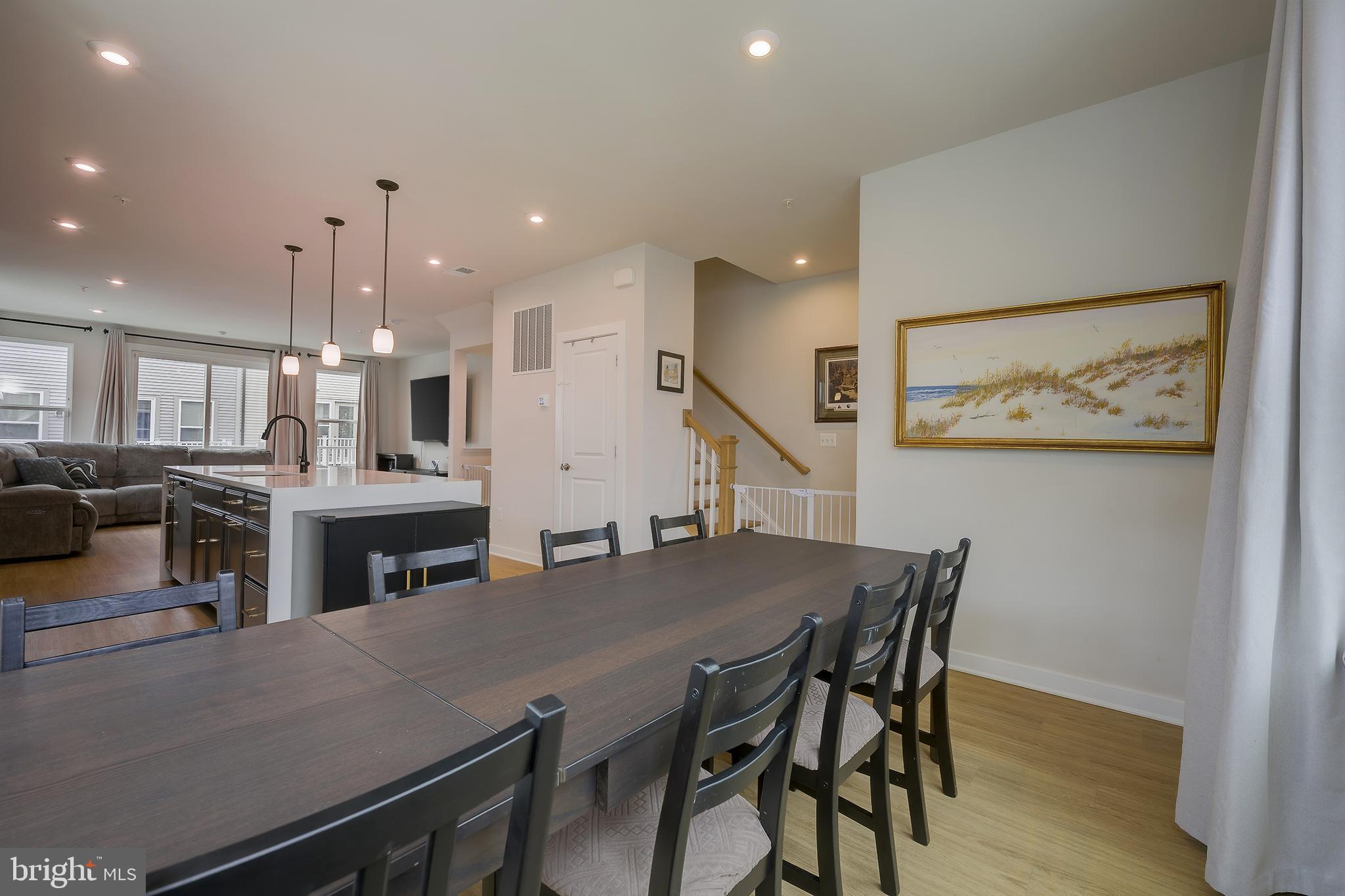 RIVERFRONT - Residential