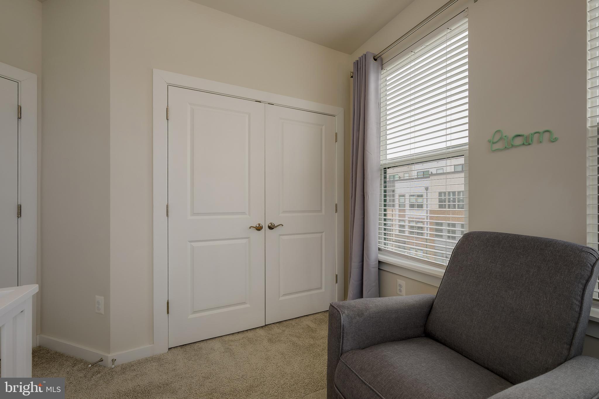 RIVERFRONT - Residential