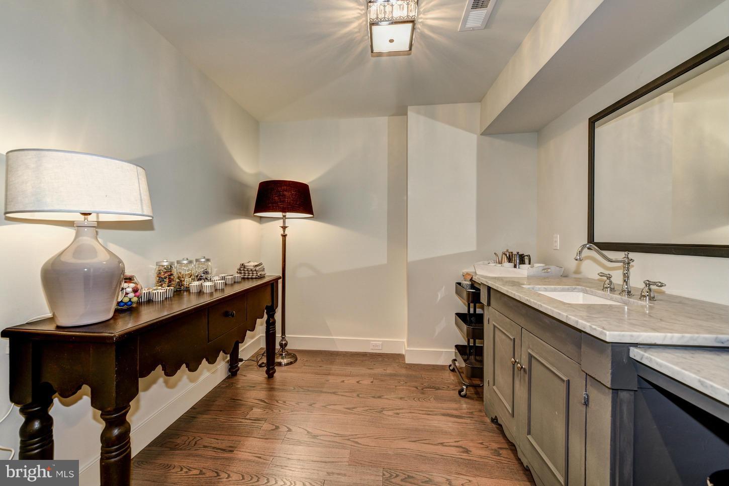 KENWOOD - Residential