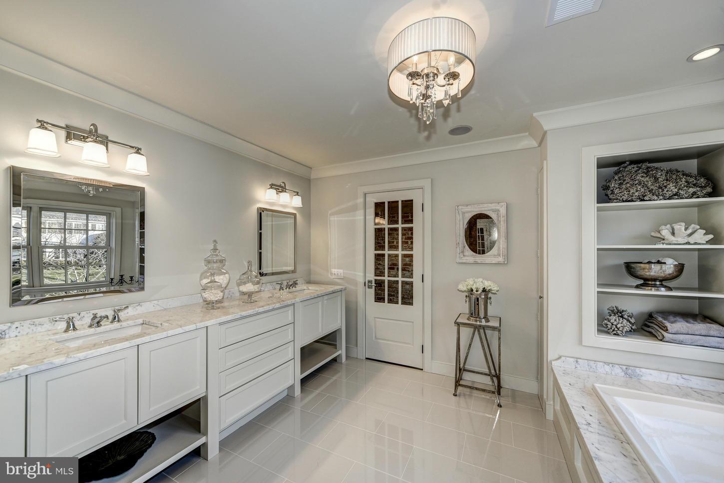 KENWOOD - Residential