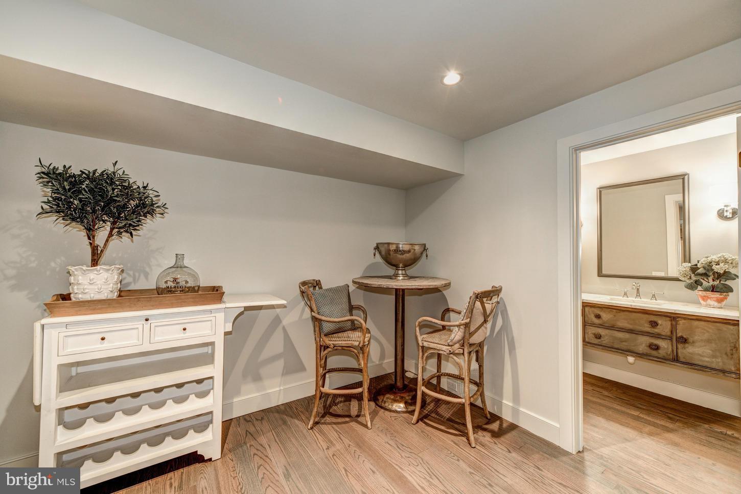 KENWOOD - Residential