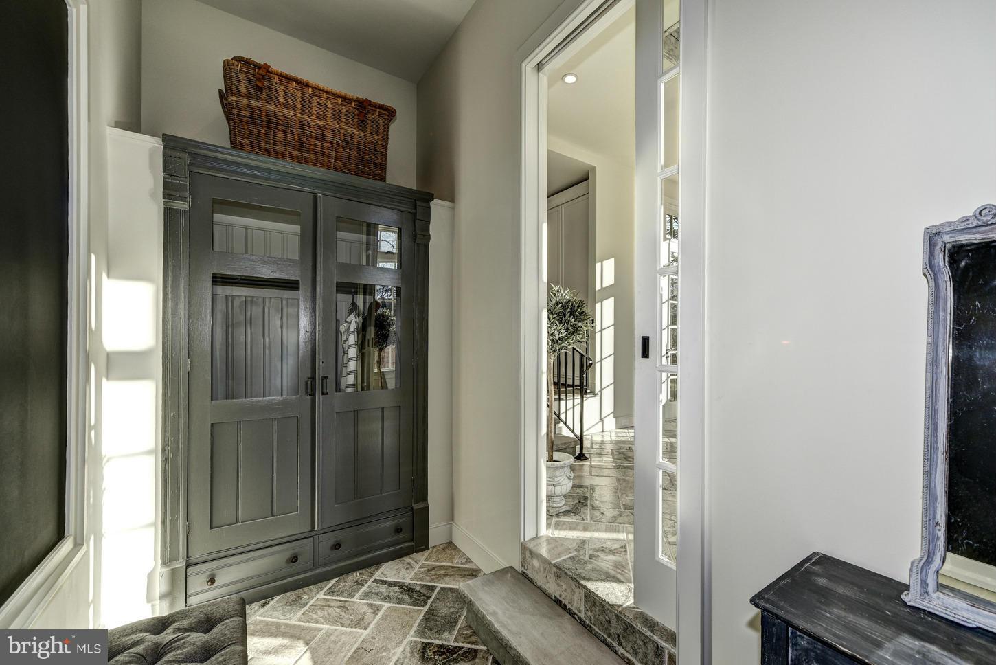 KENWOOD - Residential