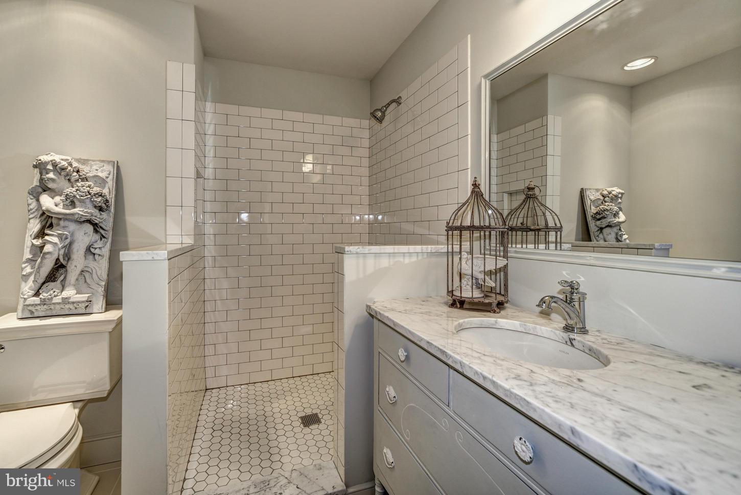 KENWOOD - Residential