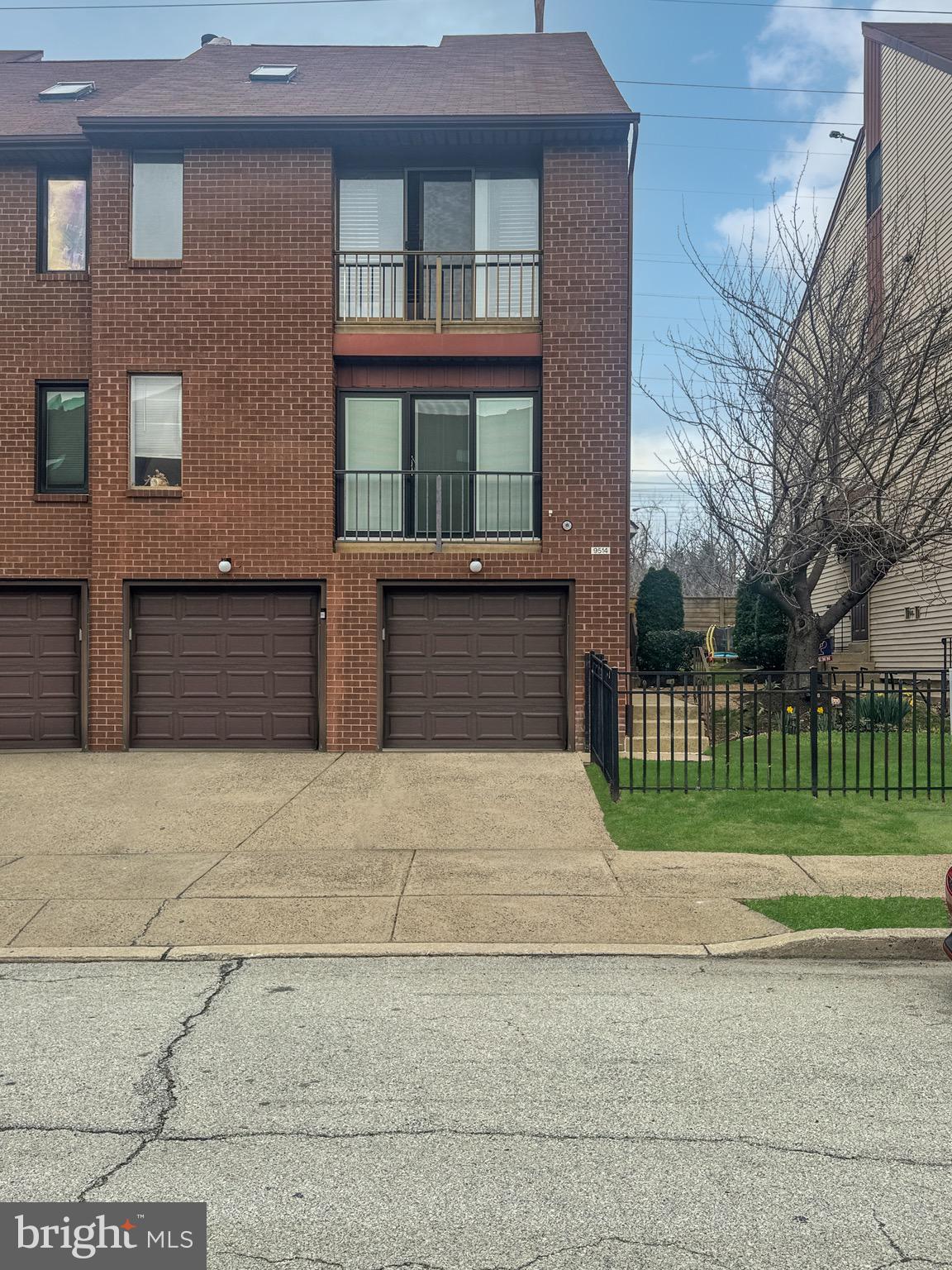 RIVERS BEND III - Residential