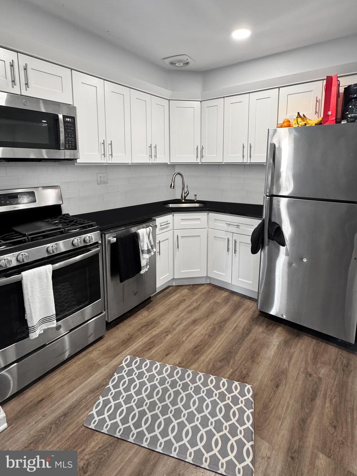 RIVERS BEND III - Residential