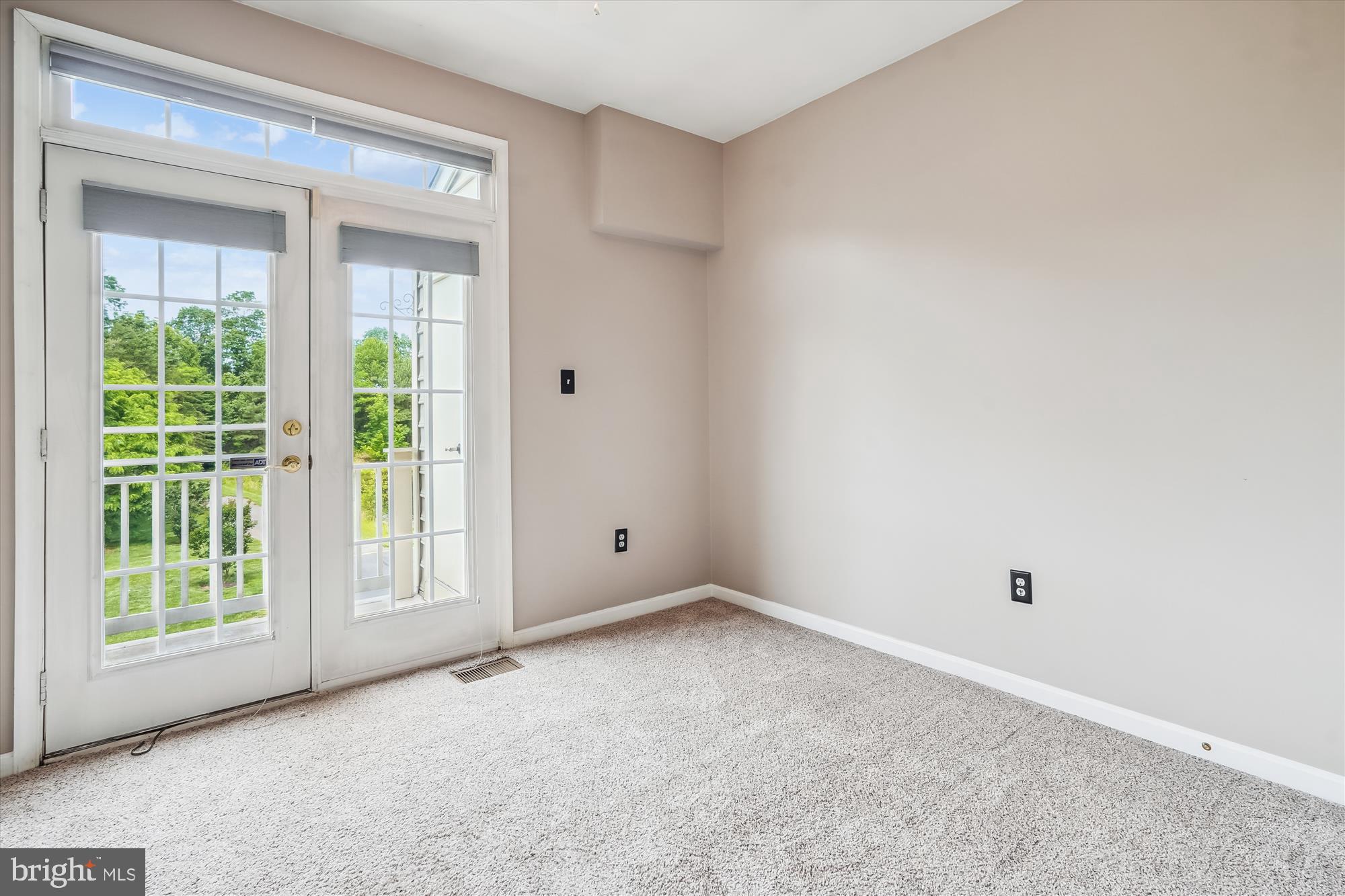 THE TOWNES AT VILLAGE PLACE - Residential