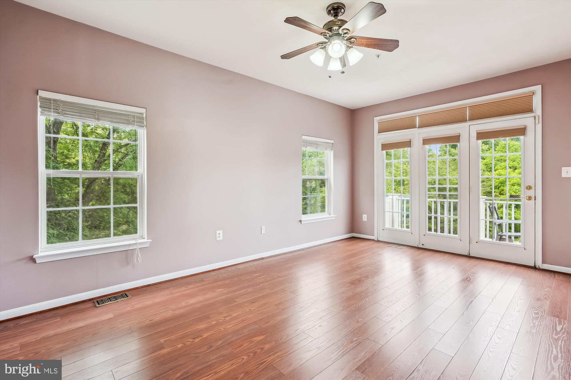 THE TOWNES AT VILLAGE PLACE - Residential