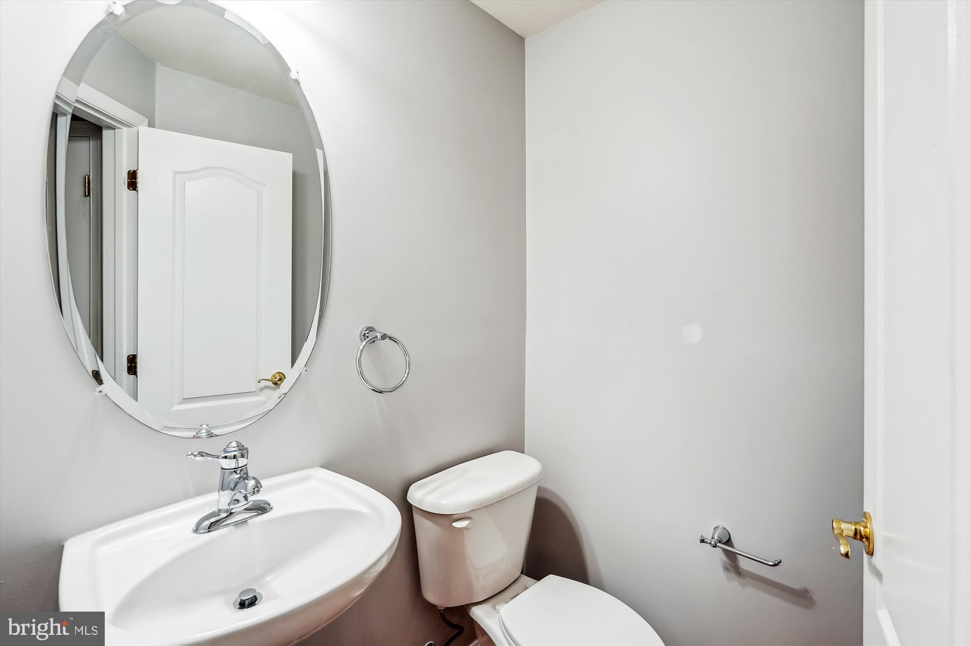 THE TOWNES AT VILLAGE PLACE - Residential