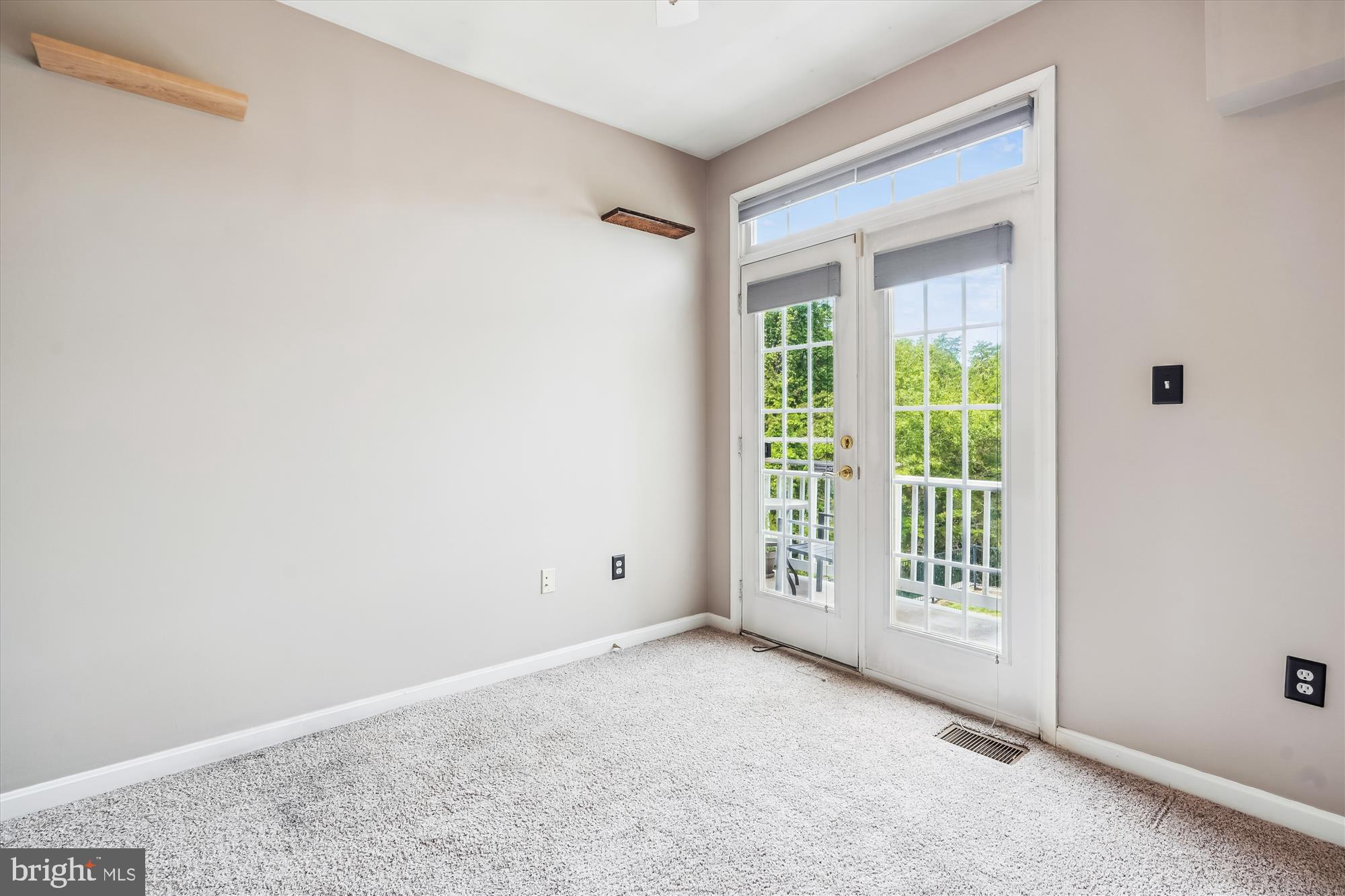 THE TOWNES AT VILLAGE PLACE - Residential