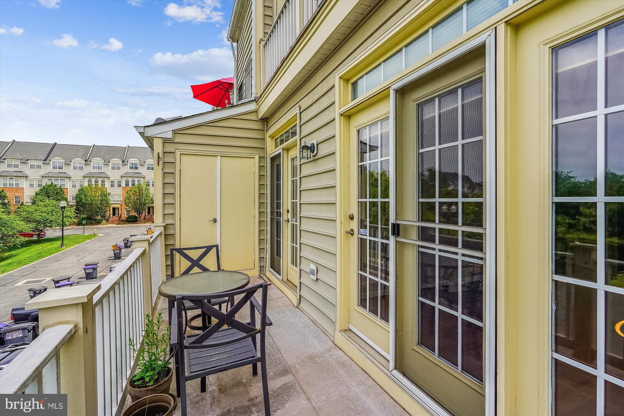 THE TOWNES AT VILLAGE PLACE - Residential