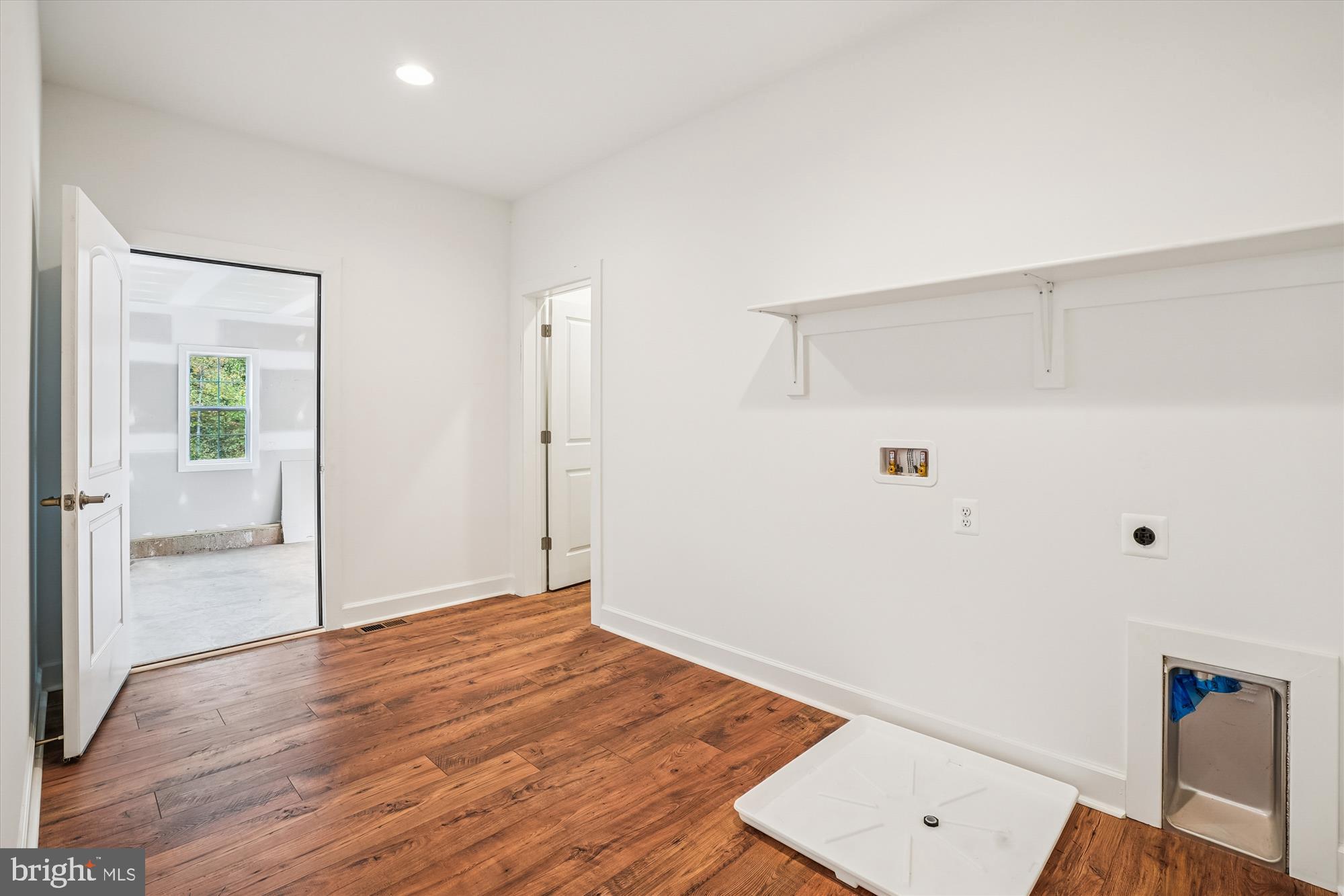 RILLHURST ESTATES IV - Residential