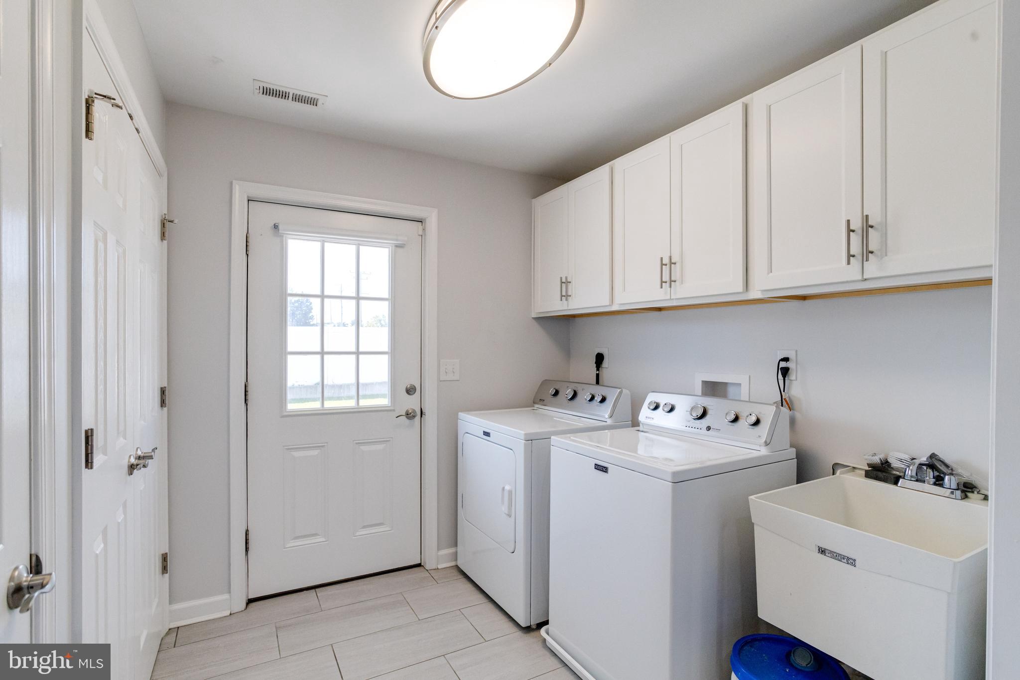 GROVE ACRES - Residential