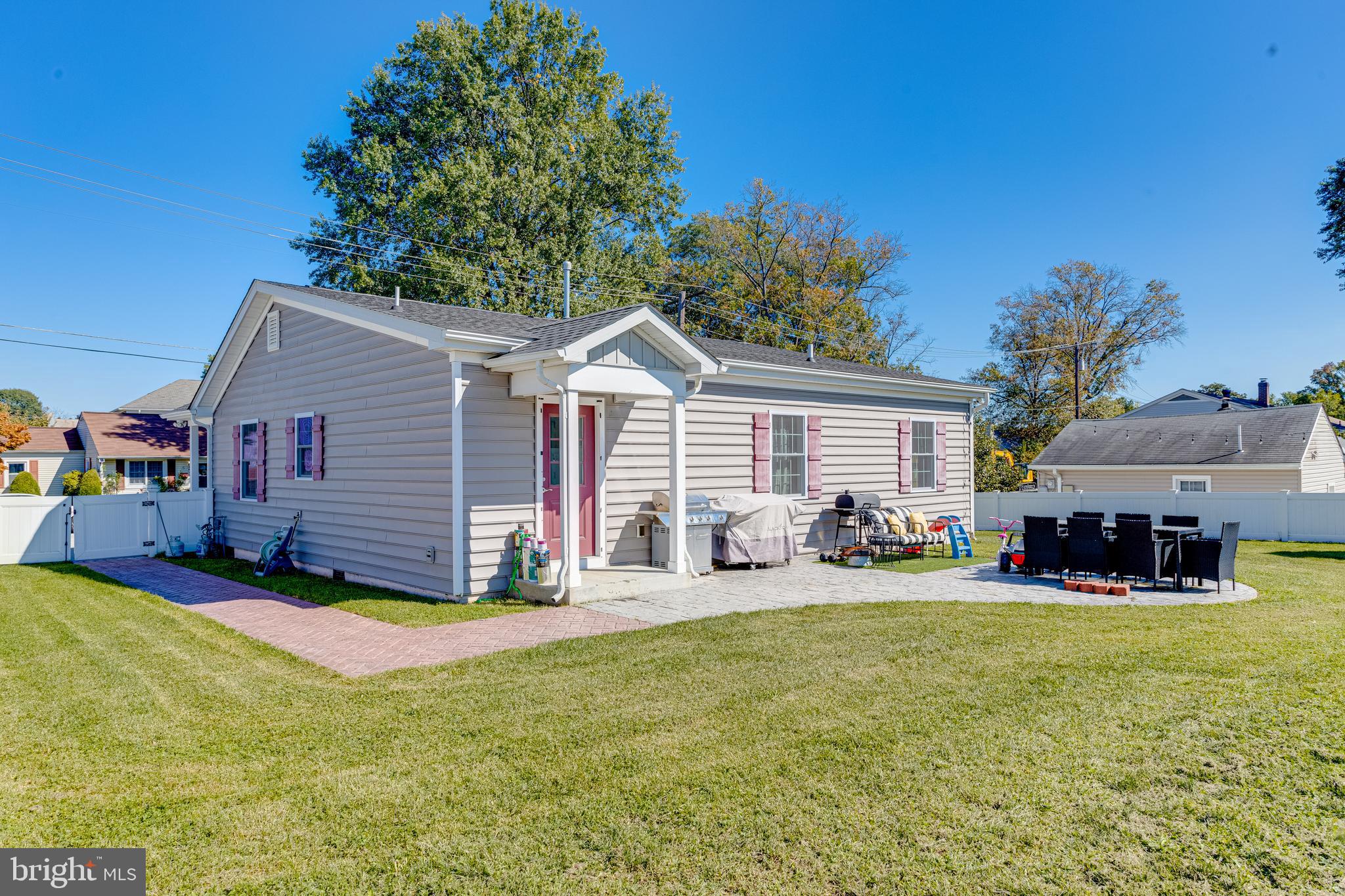 GROVE ACRES - Residential