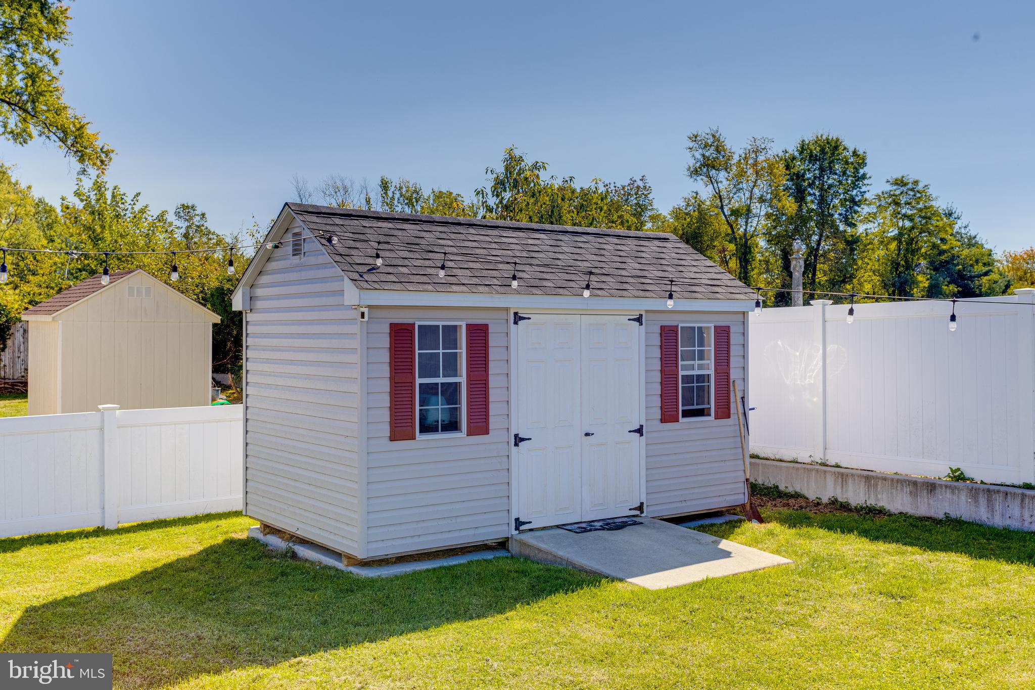 GROVE ACRES - Residential