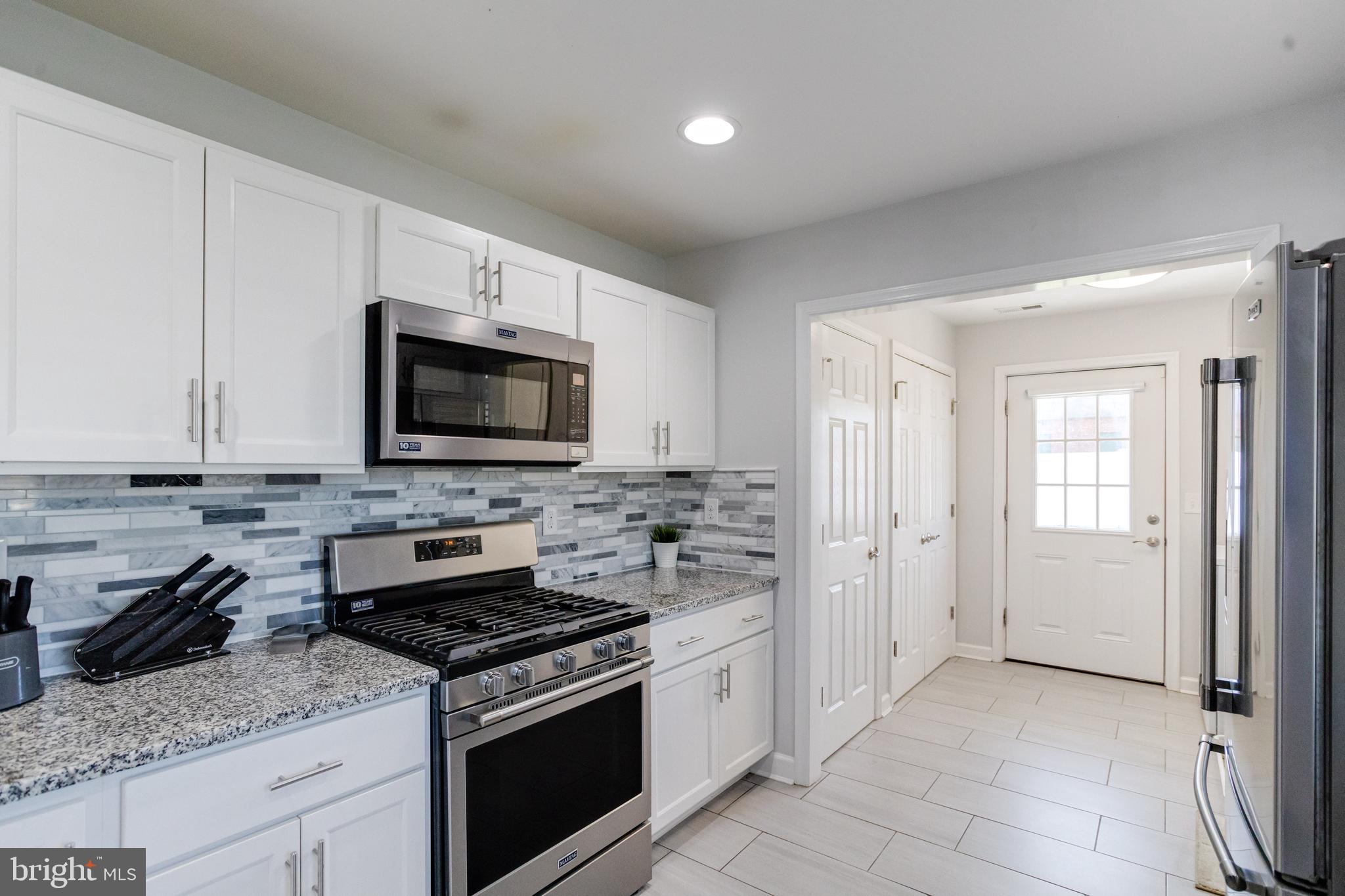 GROVE ACRES - Residential