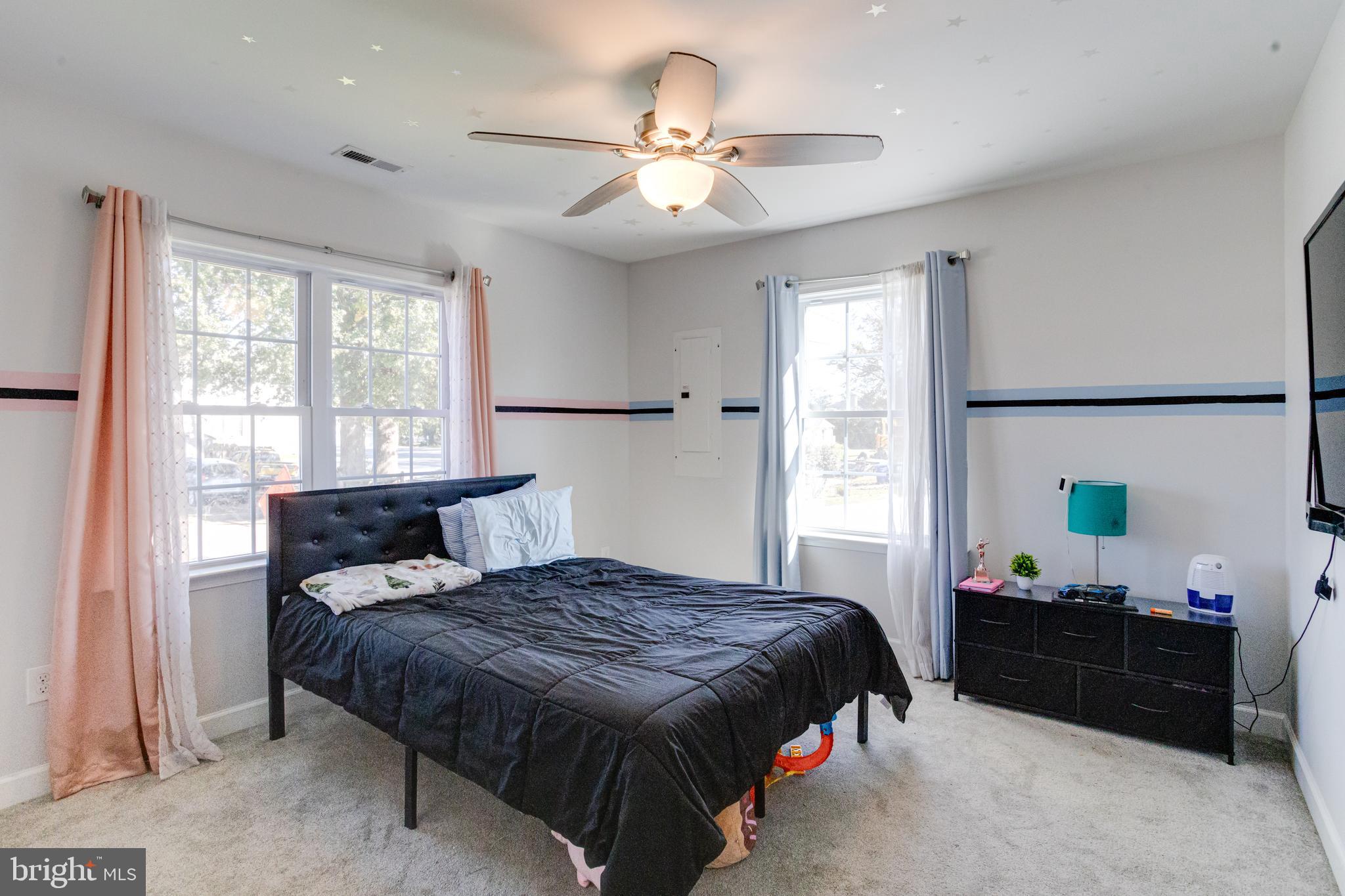 GROVE ACRES - Residential