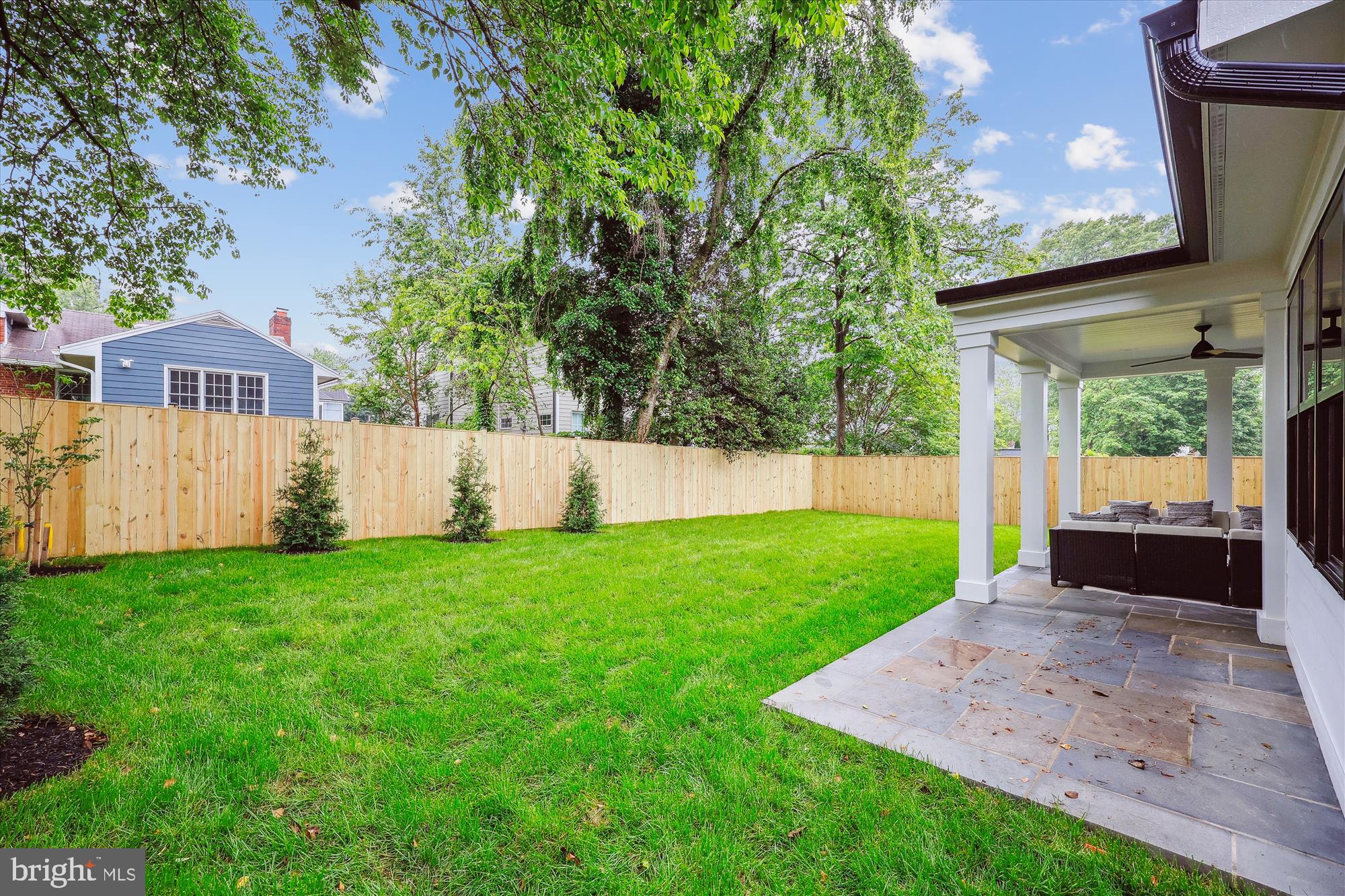 HENDRY ESTATES - Residential