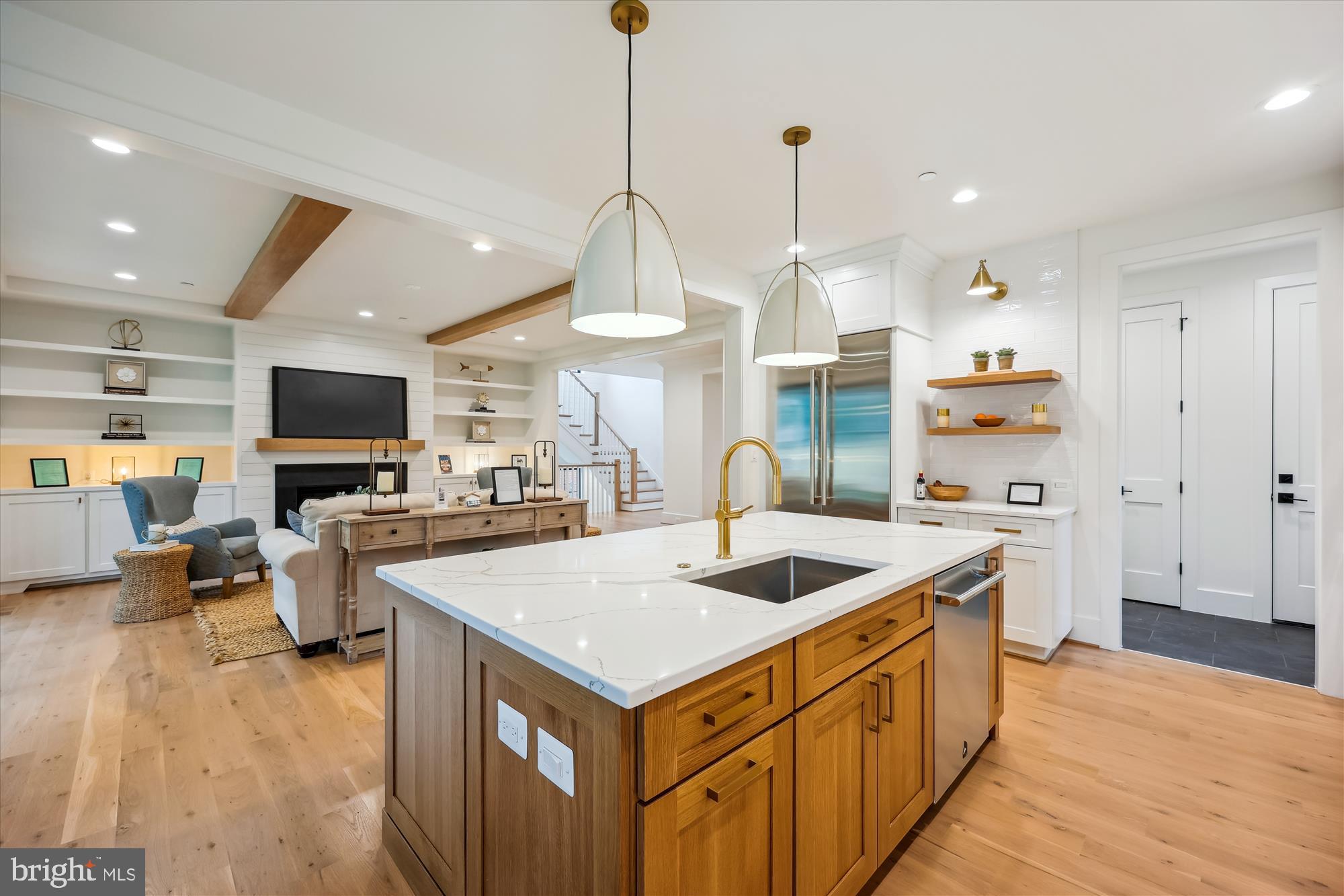 HENDRY ESTATES - Residential