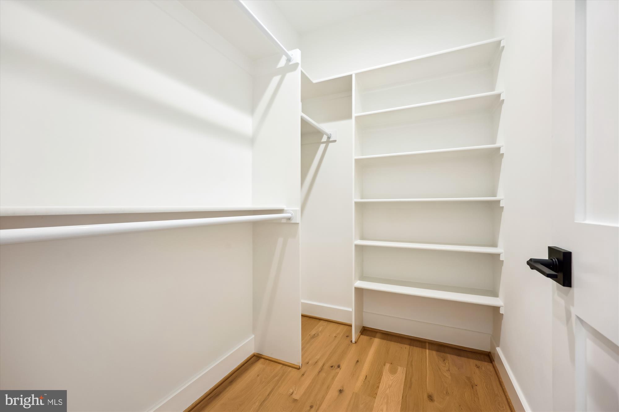 HENDRY ESTATES - Residential