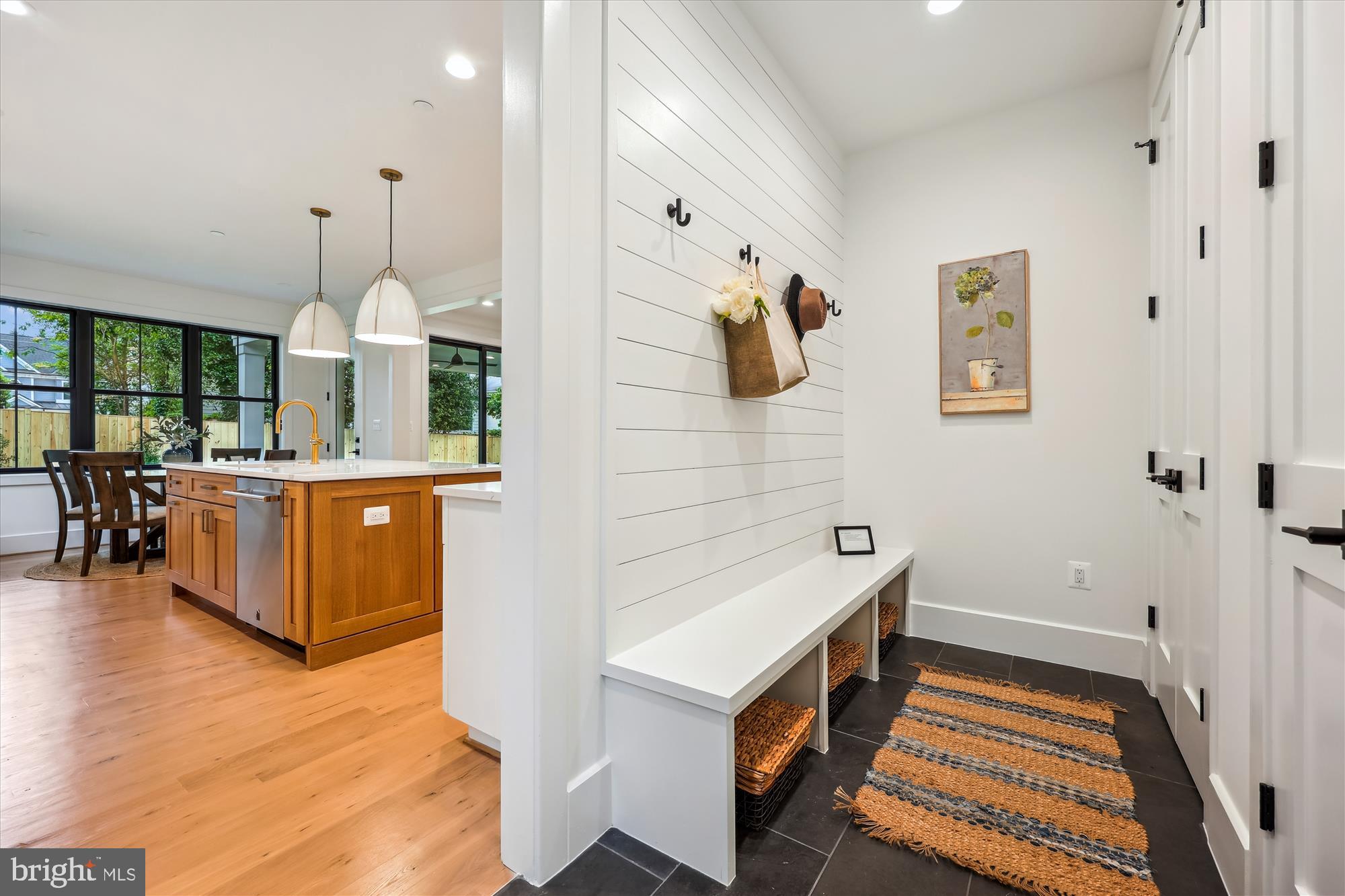 HENDRY ESTATES - Residential