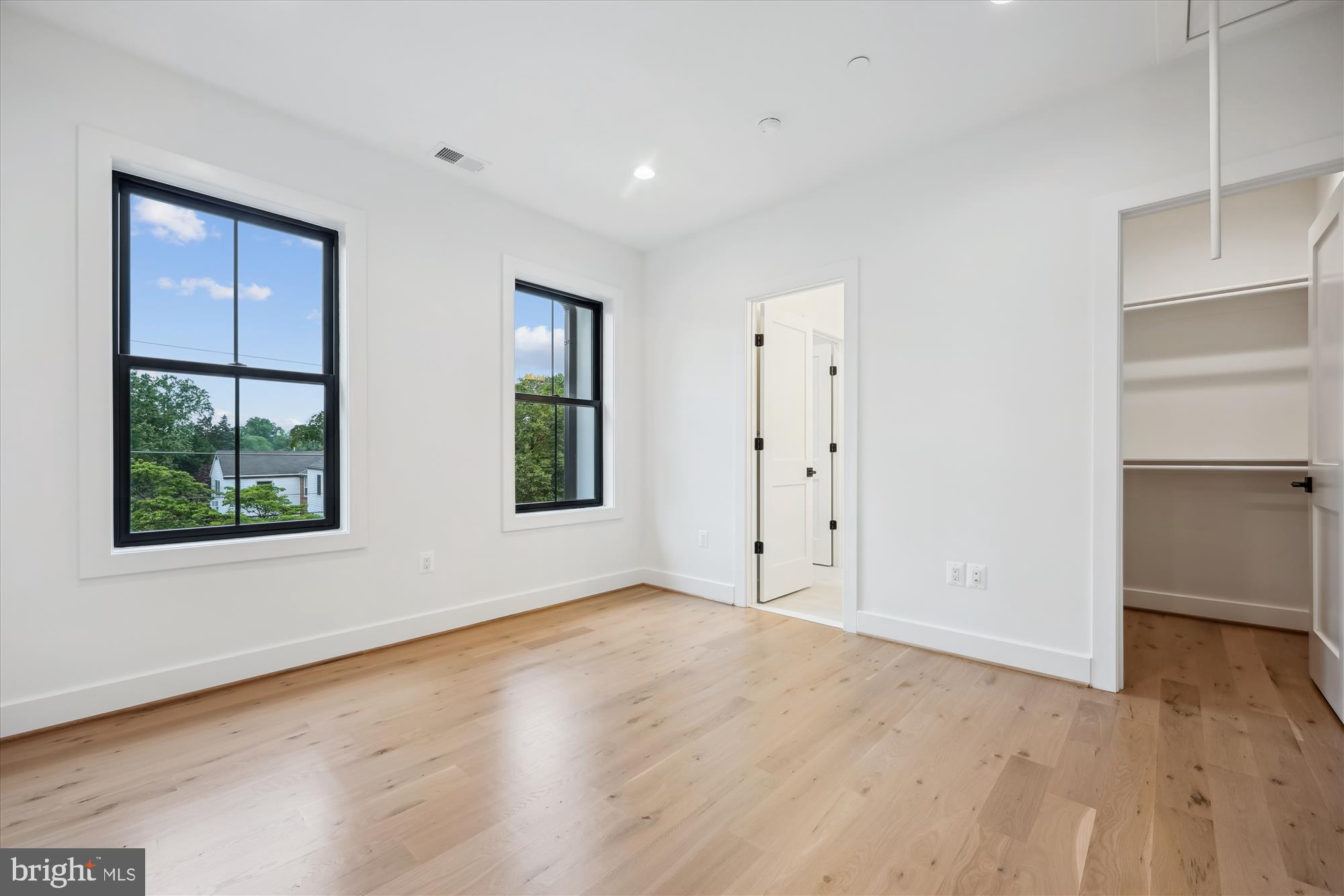 HENDRY ESTATES - Residential