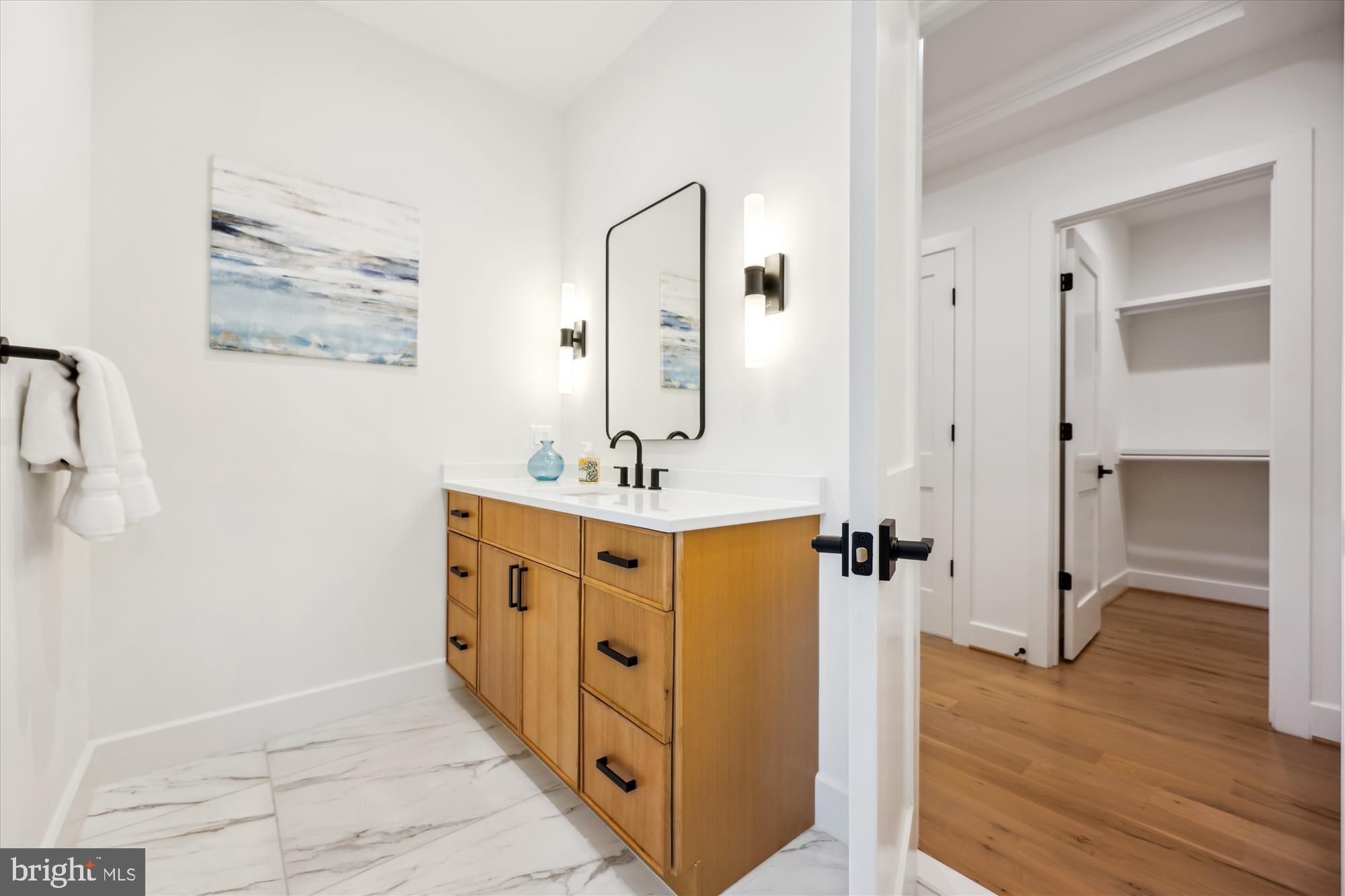 HENDRY ESTATES - Residential