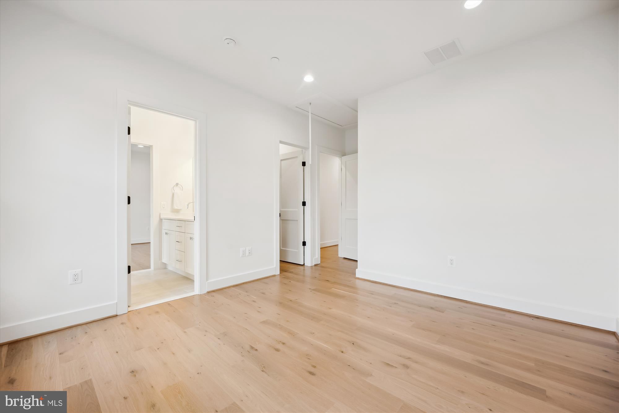 HENDRY ESTATES - Residential