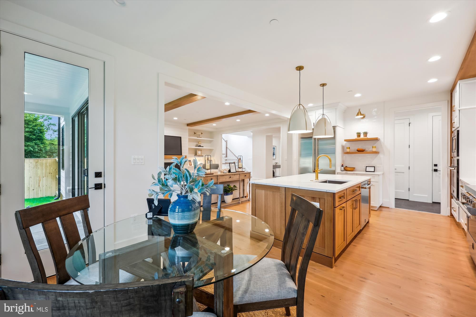 HENDRY ESTATES - Residential