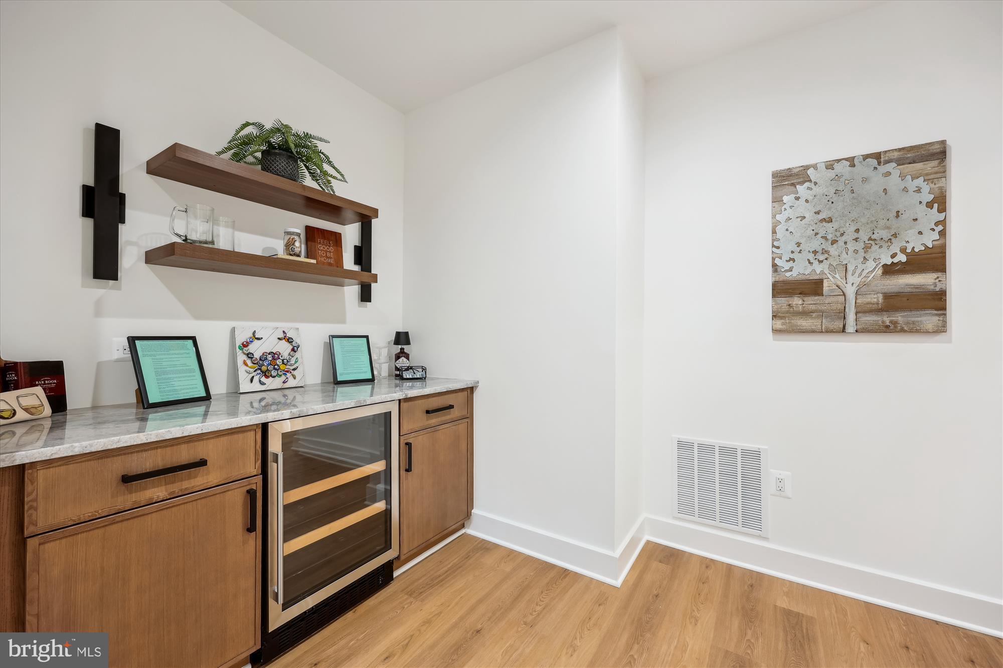 HENDRY ESTATES - Residential