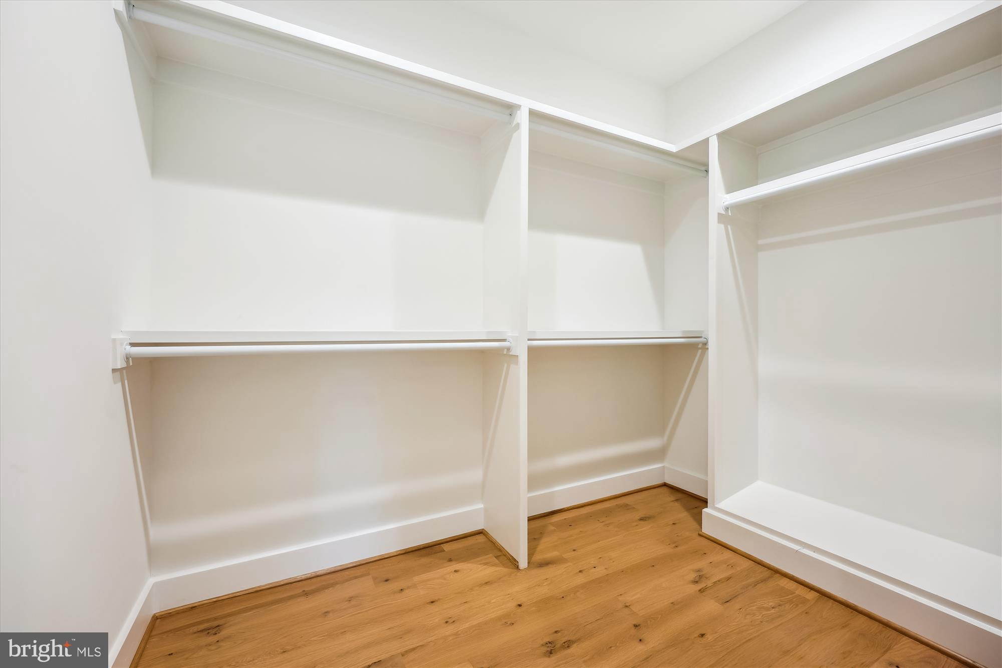 HENDRY ESTATES - Residential